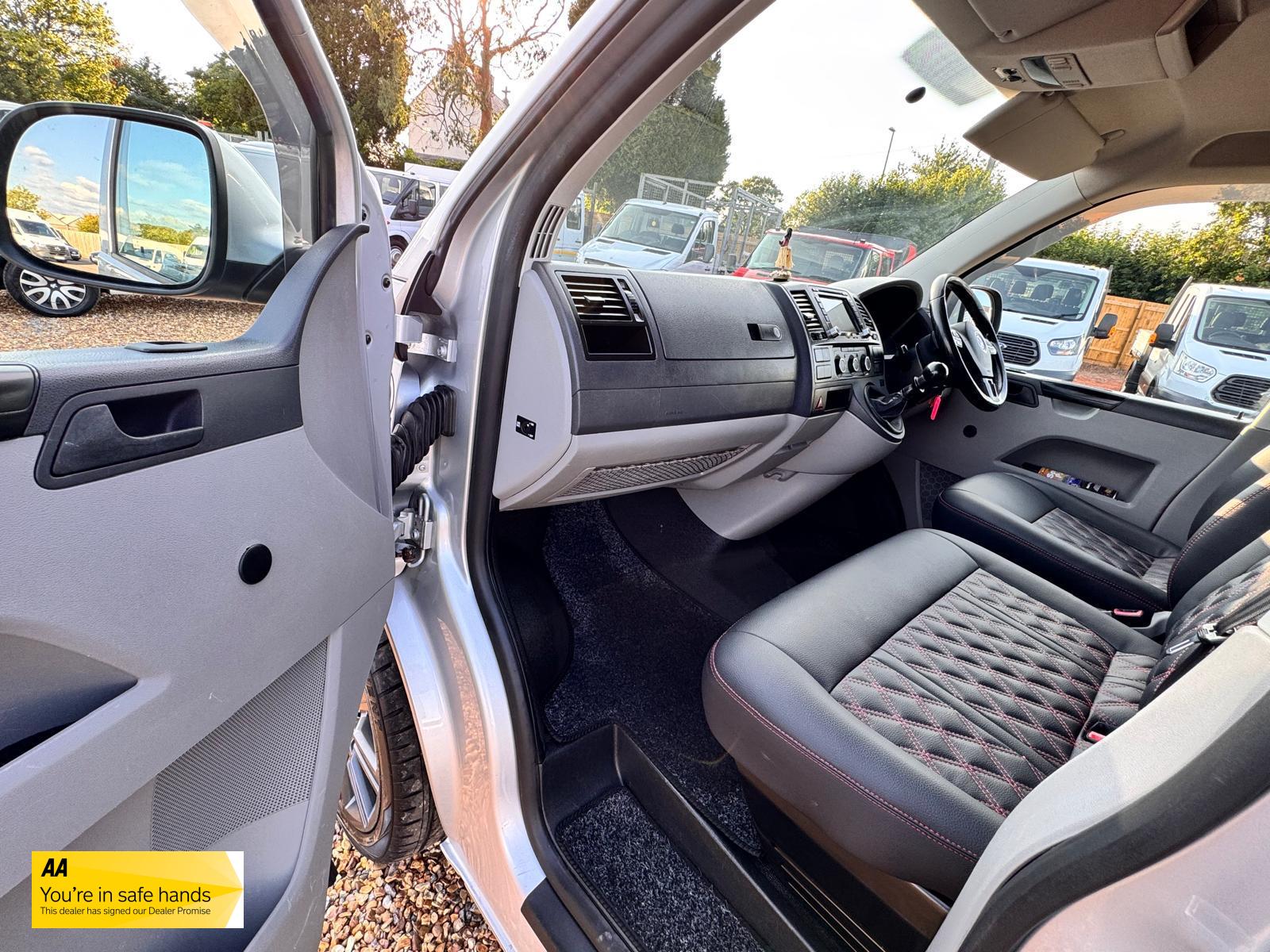 Volkswagen Transporter 2.0 TDI T30 Panel Van 4dr Diesel Manual L1 H1 (198 g/km, 101 bhp)