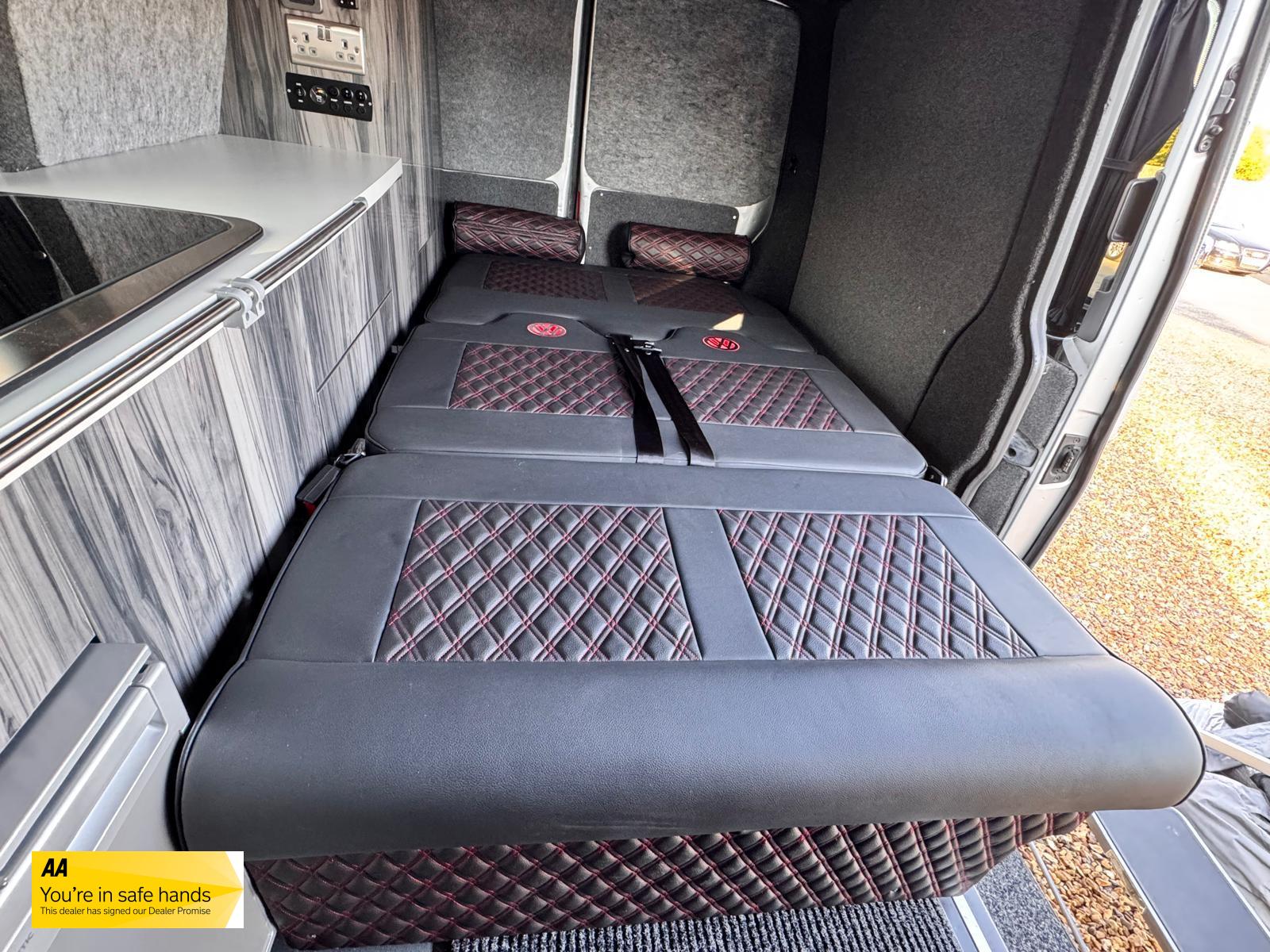 Volkswagen Transporter 2.0 TDI T30 Panel Van 4dr Diesel Manual L1 H1 (198 g/km, 101 bhp)