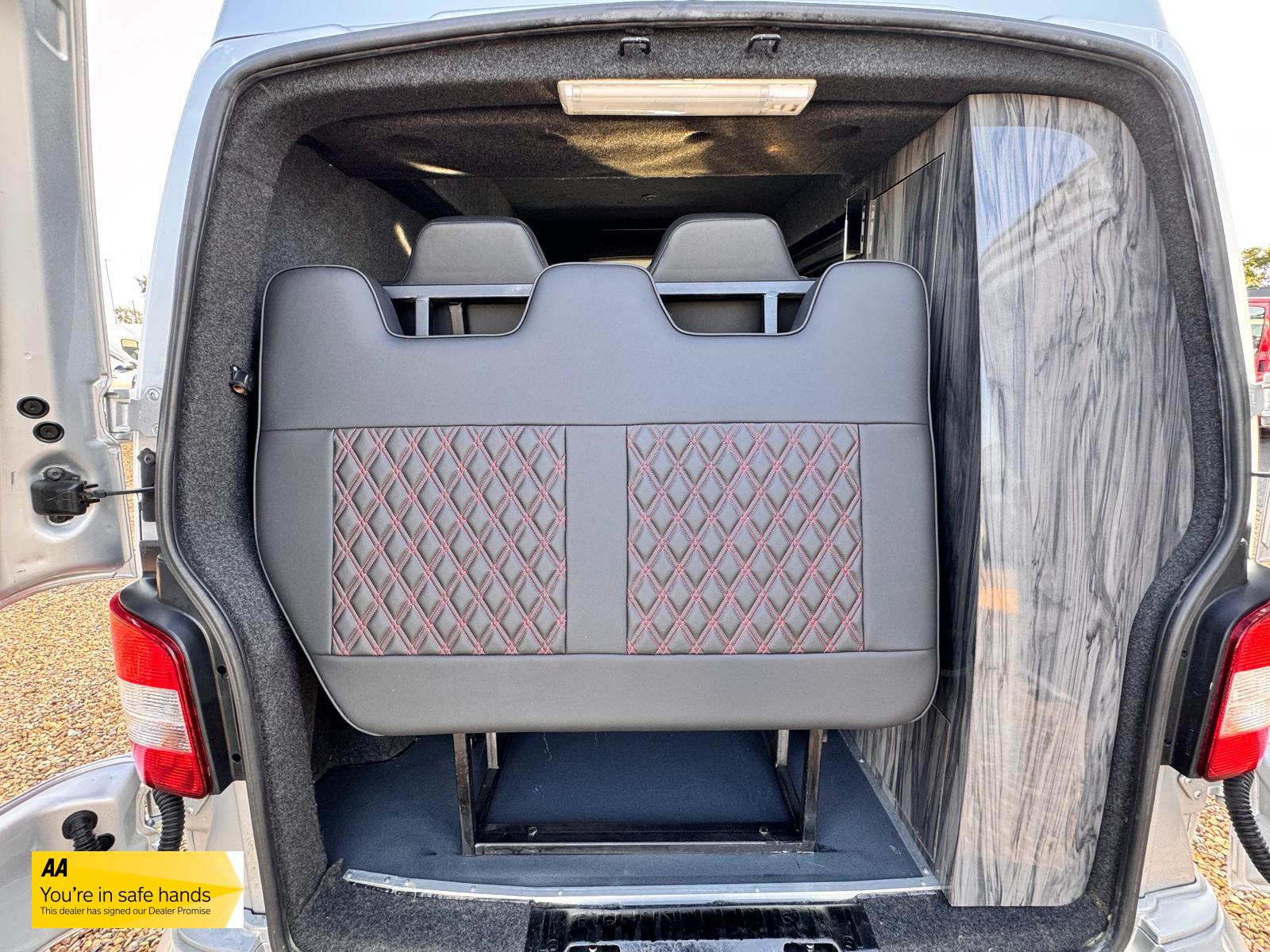 Volkswagen Transporter 2.0 TDI T30 Panel Van 4dr Diesel Manual L1 H1 (198 g/km, 101 bhp)