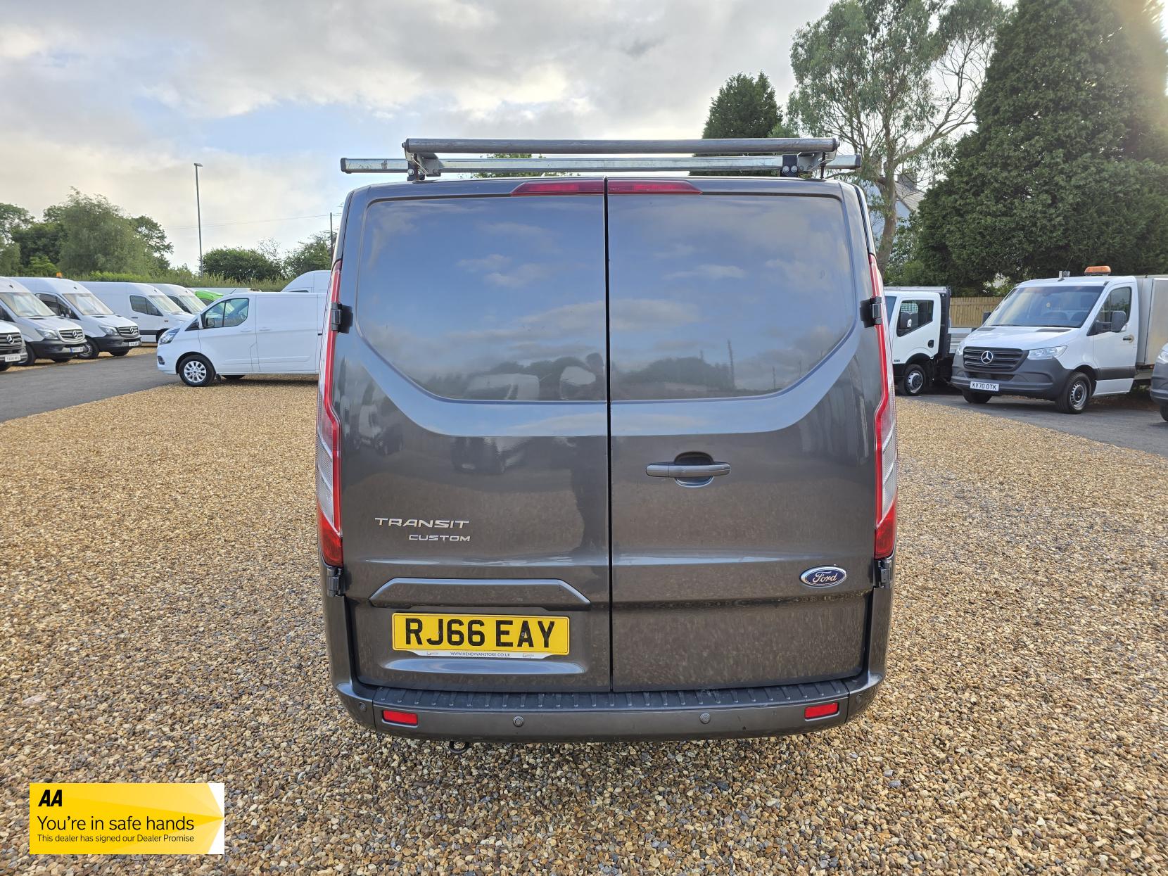Ford Transit Custom 2.0 TDCi 290 Limited Panel Van 5dr Diesel Manual L2 H2 (170 g/km, 128 bhp)