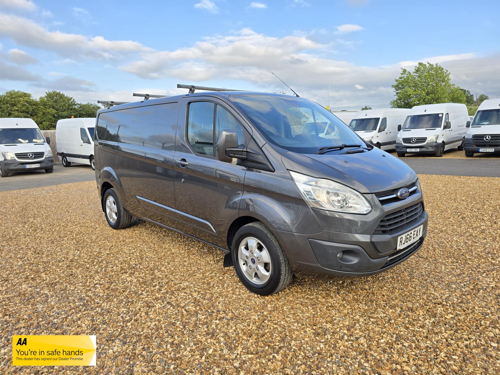 Ford Transit Custom 2.0 TDCi 290 Limited Panel Van 5dr Diesel Manual L2 H2 (170 g/km, 128 bhp)