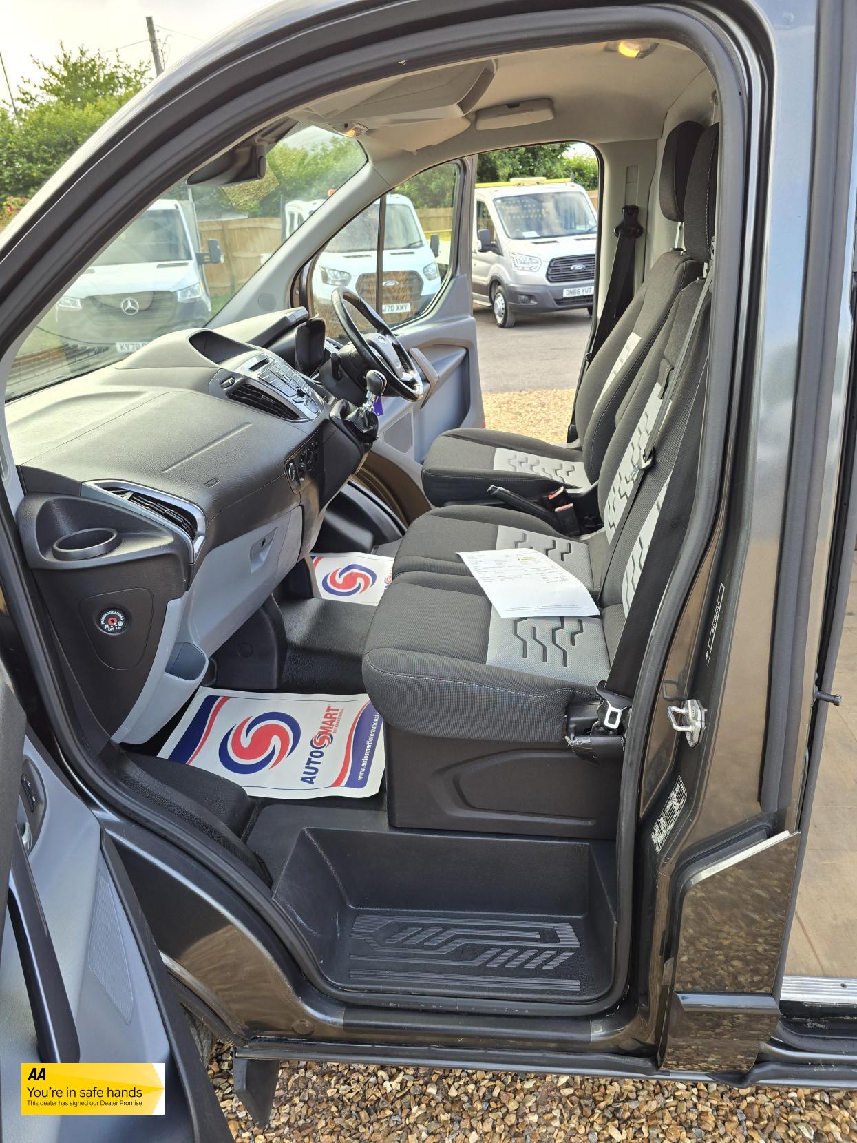 Ford Transit Custom 2.0 TDCi 290 Limited Panel Van 5dr Diesel Manual L2 H2 (170 g/km, 128 bhp)