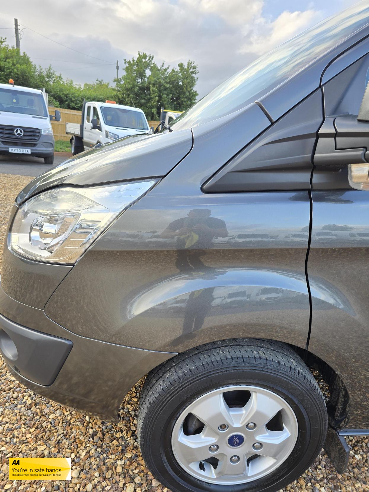 Ford Transit Custom 2.0 TDCi 290 Limited Panel Van 5dr Diesel Manual L2 H2 (170 g/km, 128 bhp)