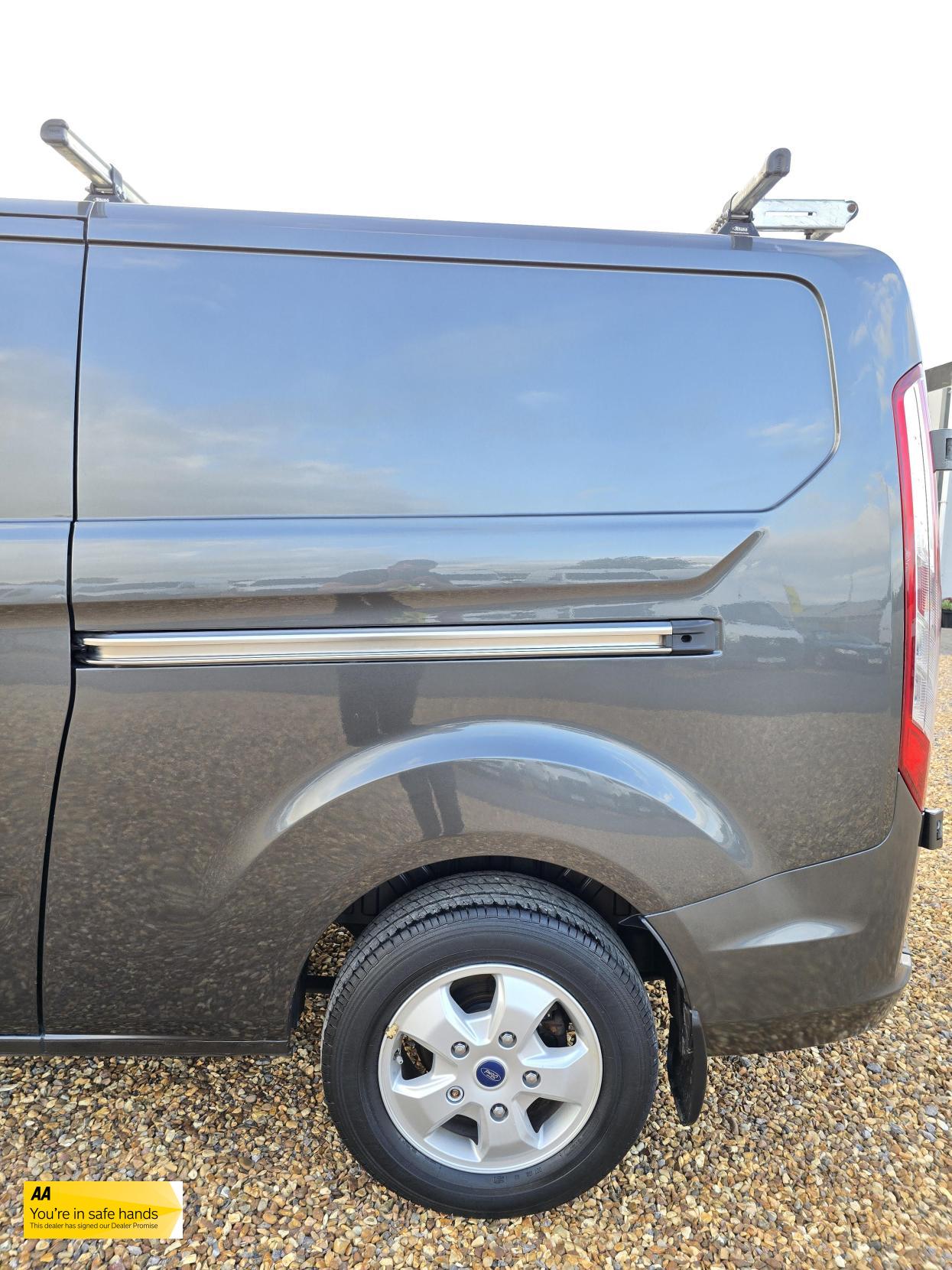 Ford Transit Custom 2.0 TDCi 290 Limited Panel Van 5dr Diesel Manual L2 H2 (170 g/km, 128 bhp)