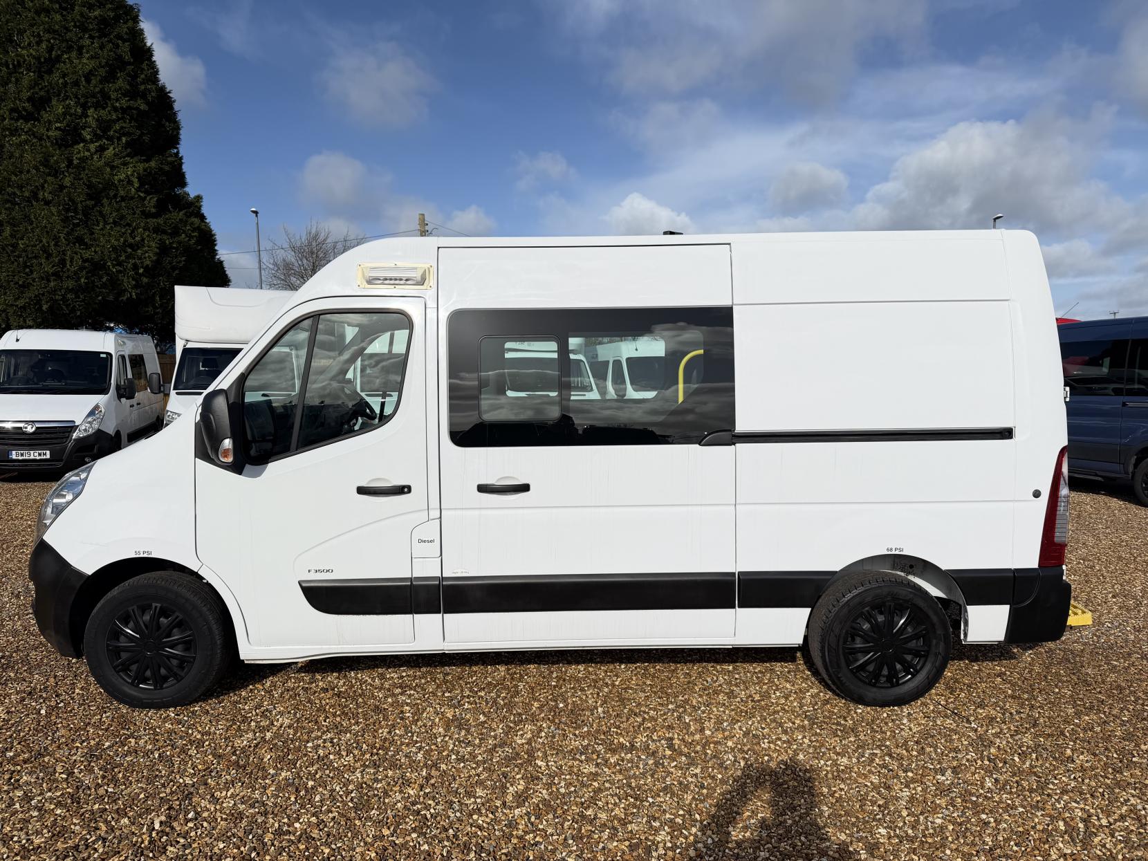 Vauxhall Movano 2.3 CDTi 3500 Panel Van 5dr Diesel Manual FWD L2 H2 Euro 6 (130 ps)
