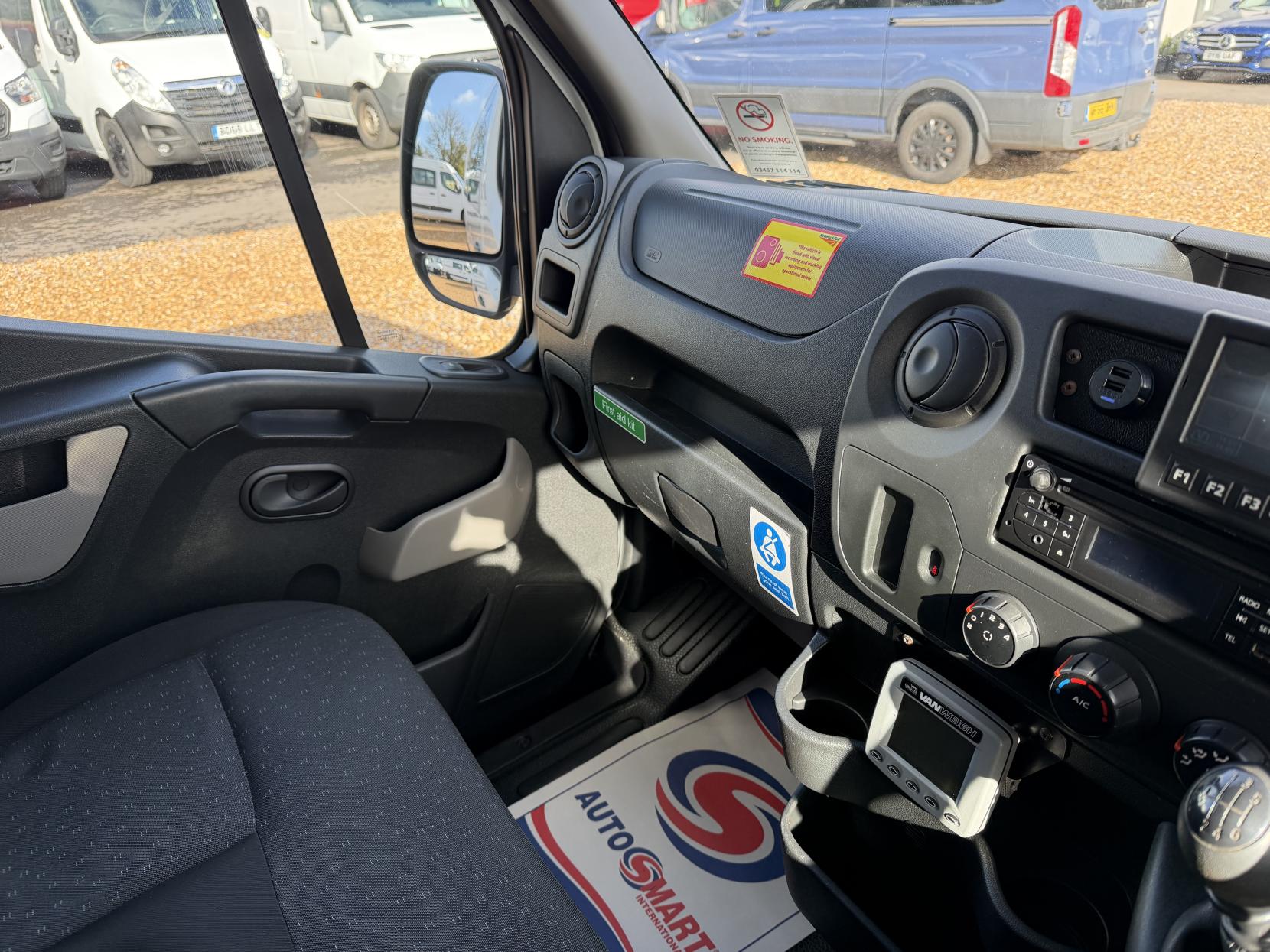 Vauxhall Movano 2.3 CDTi 3500 Panel Van 5dr Diesel Manual FWD L2 H2 Euro 6 (130 ps)