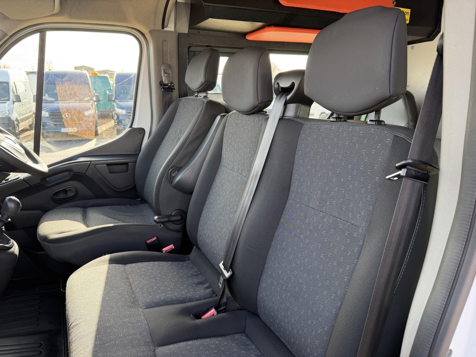 Vauxhall Movano 2.3 CDTi 3500 Panel Van 5dr Diesel Manual FWD L2 H2 Euro 6 (130 ps)