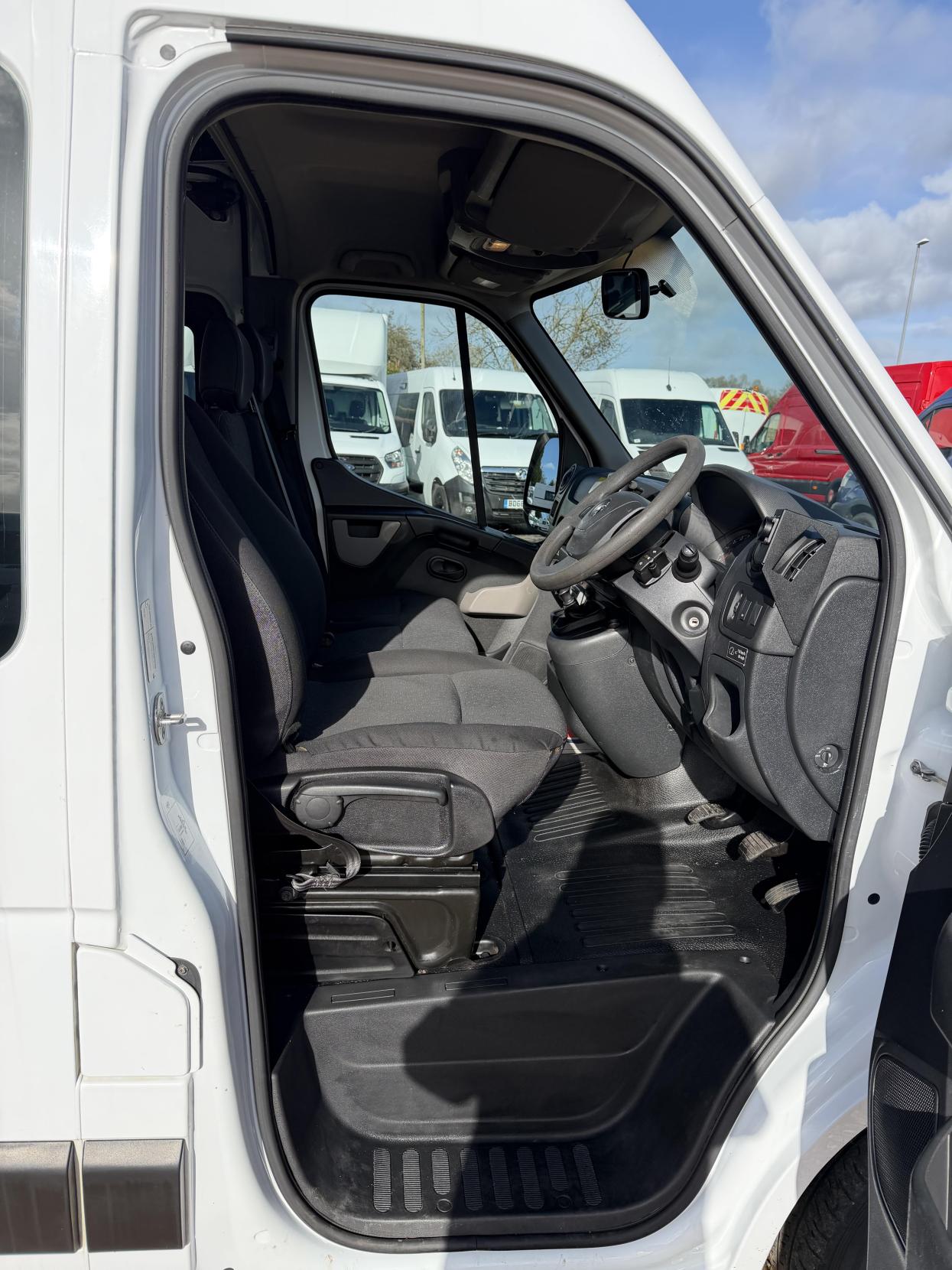 Vauxhall Movano 2.3 CDTi 3500 Panel Van 5dr Diesel Manual FWD L2 H2 Euro 6 (130 ps)