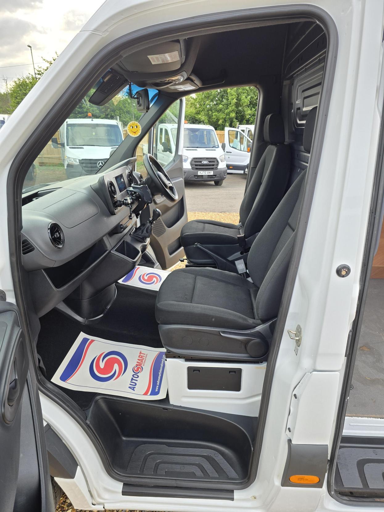 Mercedes-Benz Sprinter 2.1 311 CDI Panel Van 5dr Diesel Manual RWD L3 H2 Euro 6 (114 ps)