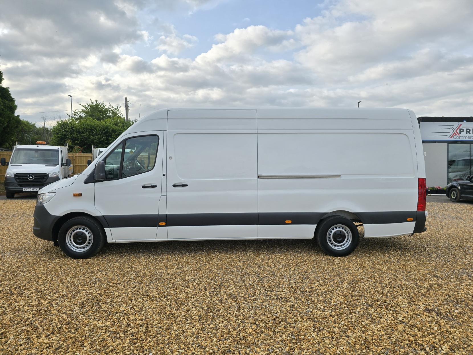 Mercedes-Benz Sprinter 2.1 311 CDI Panel Van 5dr Diesel Manual RWD L3 H2 Euro 6 (114 ps)