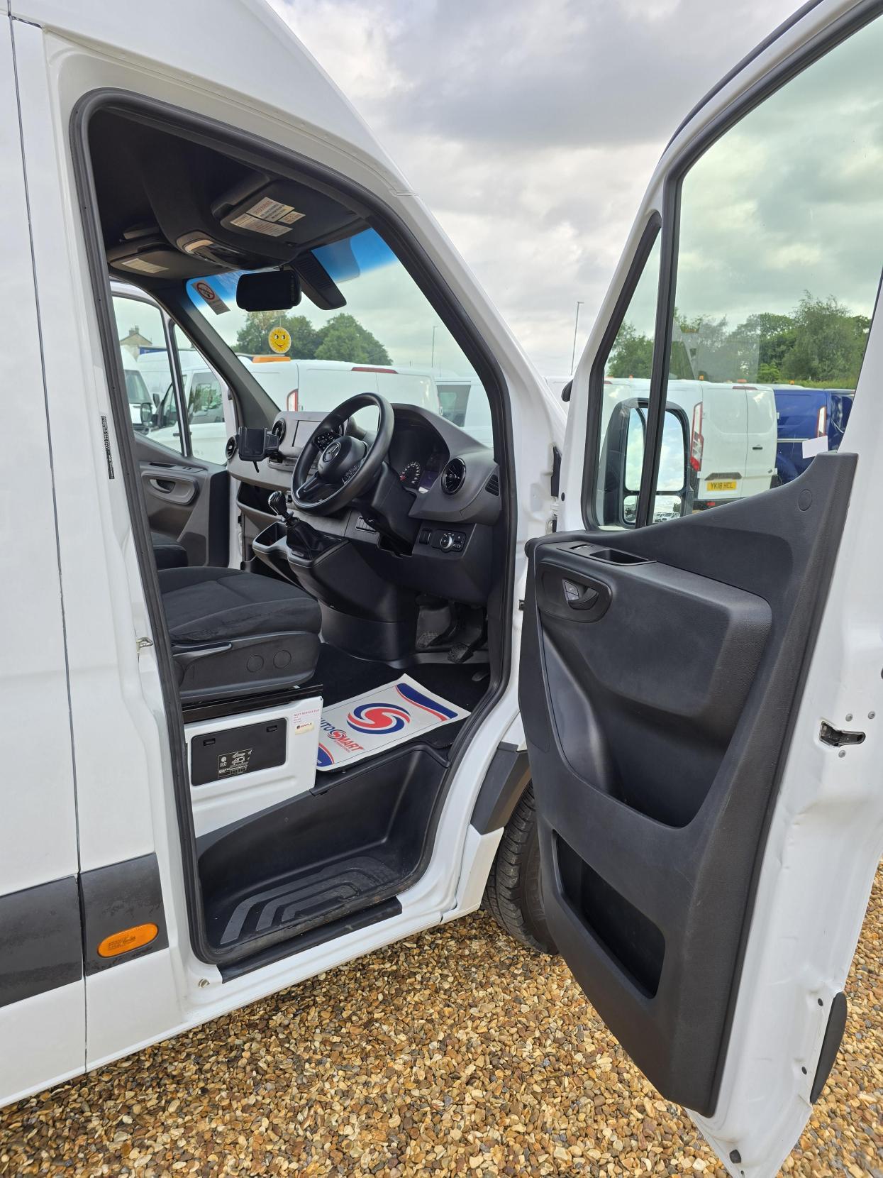Mercedes-Benz Sprinter 2.1 311 CDI Panel Van 5dr Diesel Manual RWD L3 H2 Euro 6 (114 ps)