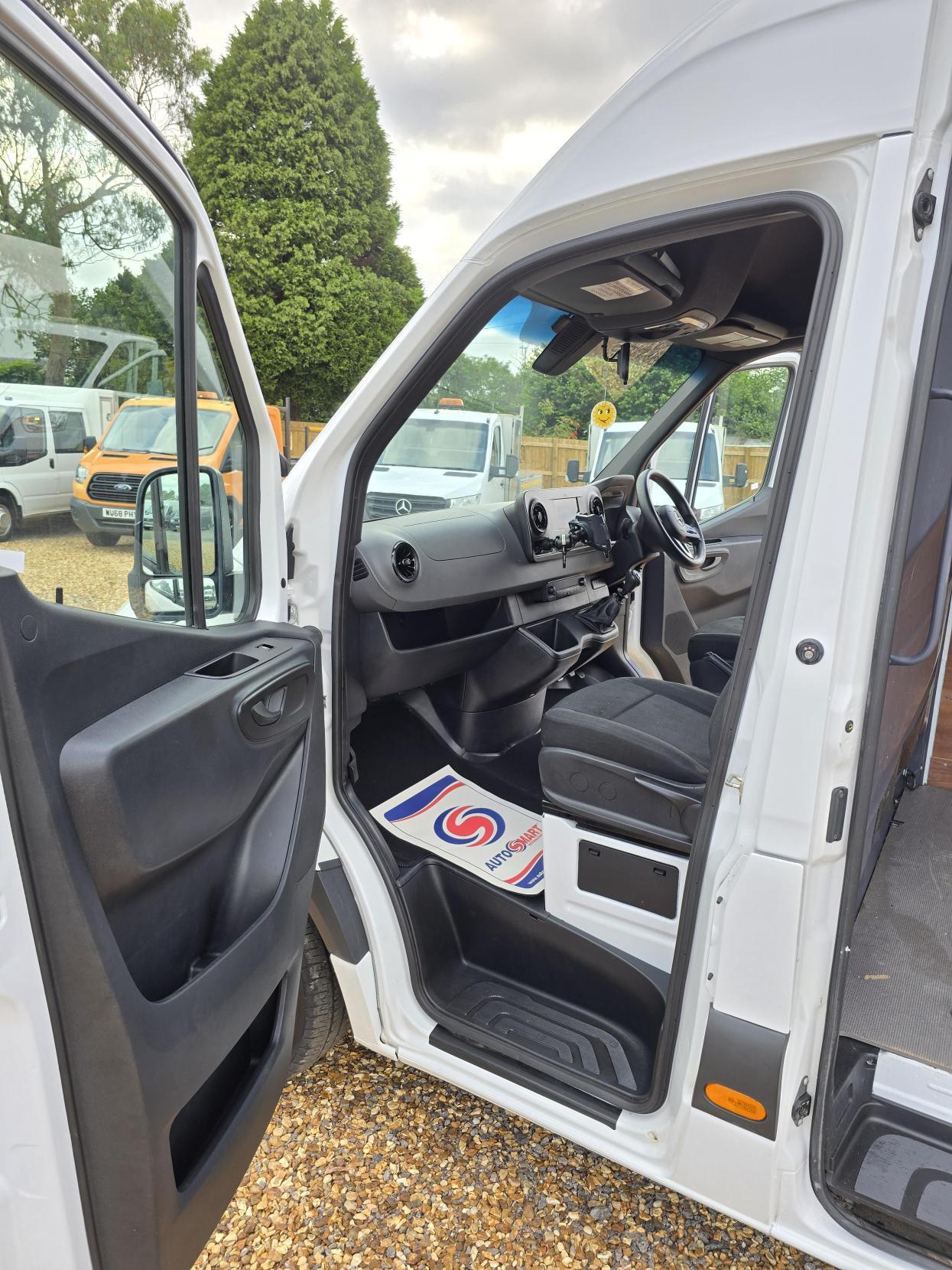 Mercedes-Benz Sprinter 2.1 311 CDI Panel Van 5dr Diesel Manual RWD L3 H2 Euro 6 (114 ps)