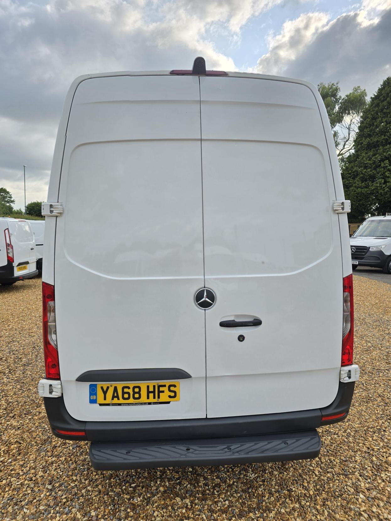 Mercedes-Benz Sprinter 2.1 311 CDI Panel Van 5dr Diesel Manual RWD L3 H2 Euro 6 (114 ps)