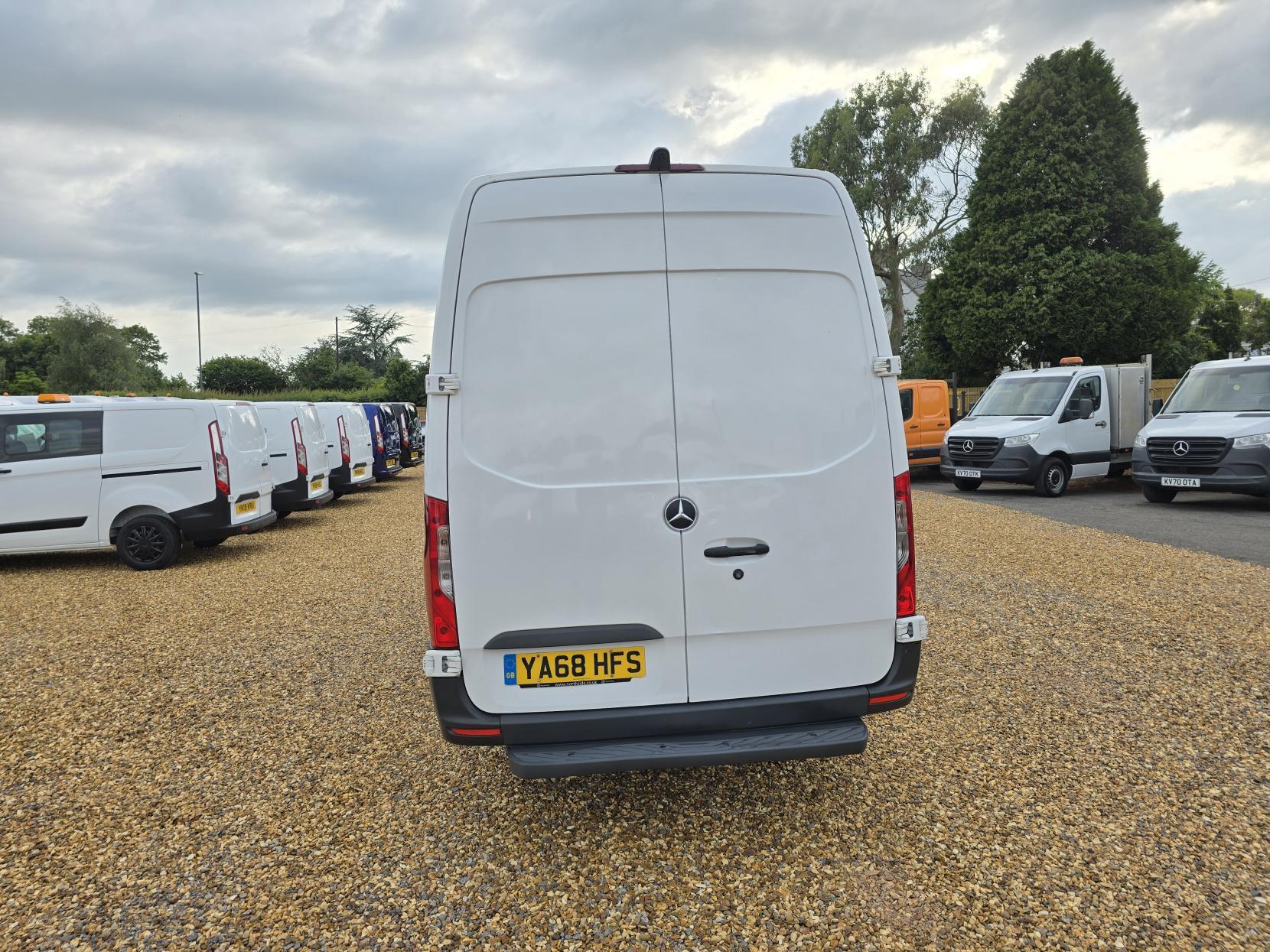 Mercedes-Benz Sprinter 2.1 311 CDI Panel Van 5dr Diesel Manual RWD L3 H2 Euro 6 (114 ps)