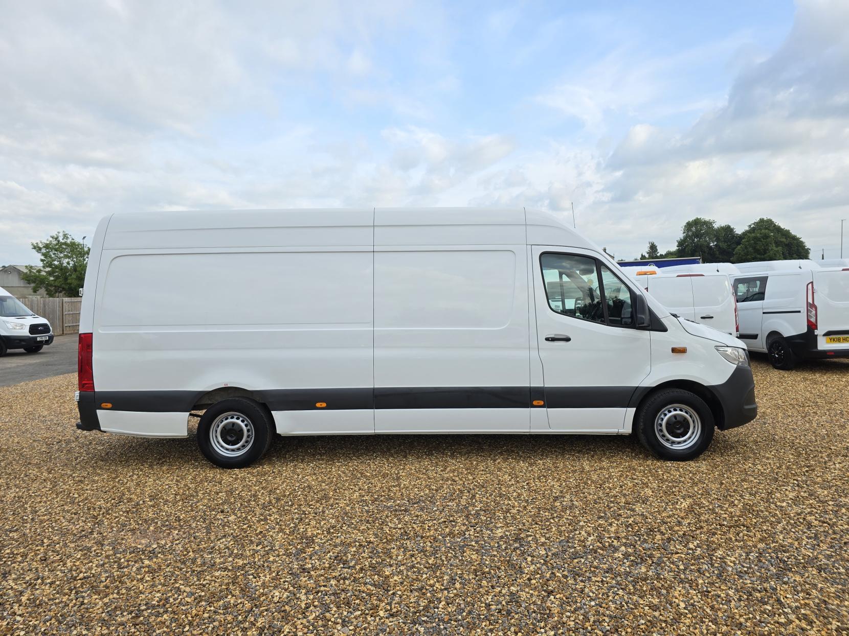 Mercedes-Benz Sprinter 2.1 311 CDI Panel Van 5dr Diesel Manual RWD L3 H2 Euro 6 (114 ps)