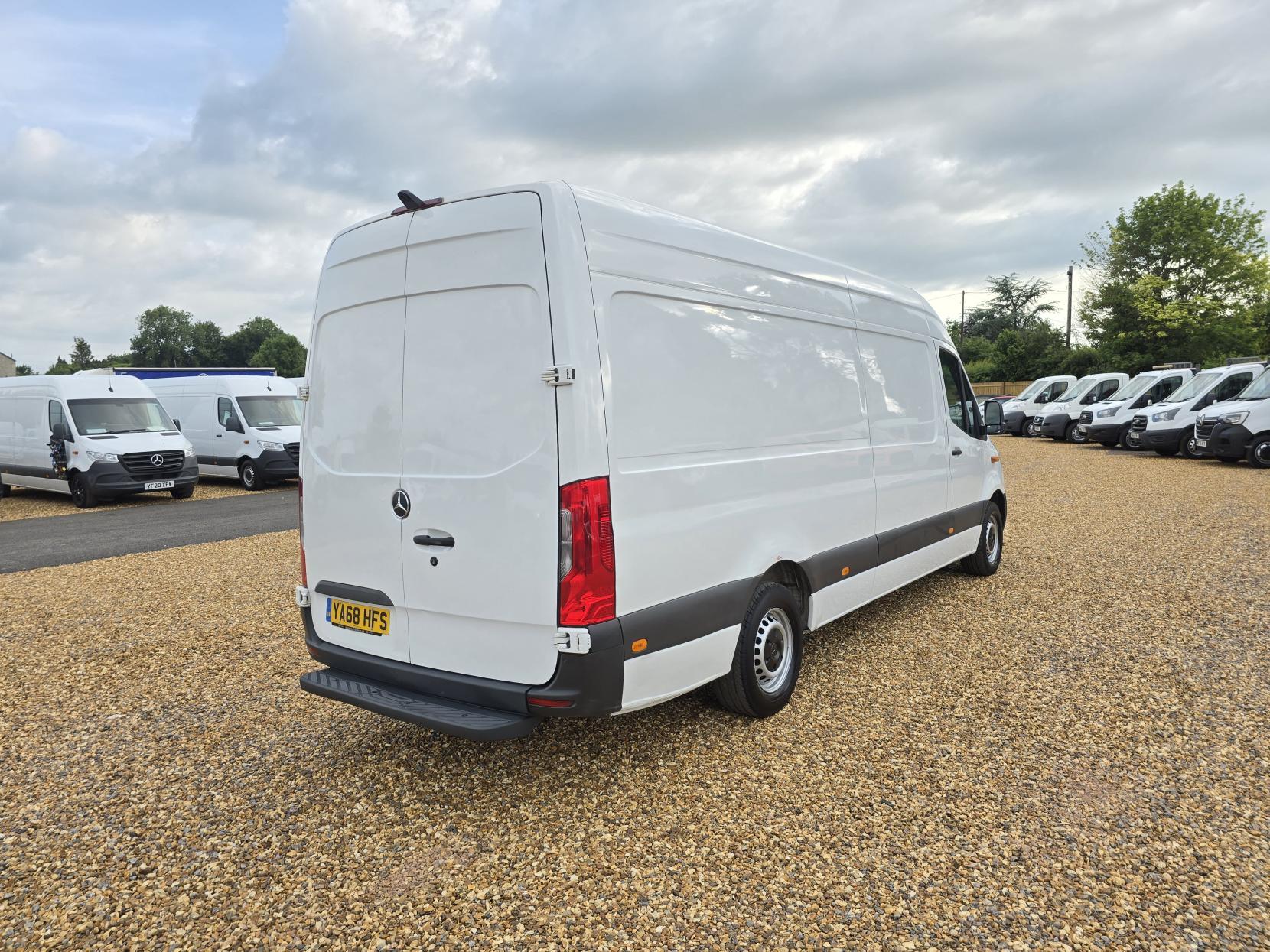 Mercedes-Benz Sprinter 2.1 311 CDI Panel Van 5dr Diesel Manual RWD L3 H2 Euro 6 (114 ps)