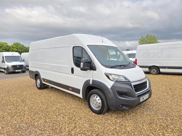 Peugeot Boxer 2.0 BlueHDi 435 Professional Panel Van 5dr Diesel Manual L4 H2 Euro 6 (130 ps)