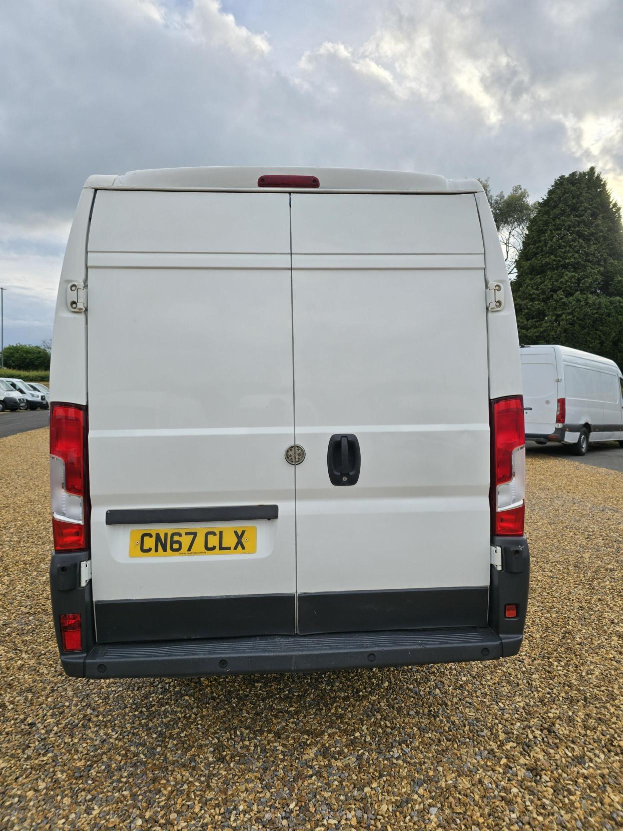Peugeot Boxer 2.0 BlueHDi 435 Professional Panel Van 5dr Diesel Manual L4 H2 Euro 6 (130 ps)