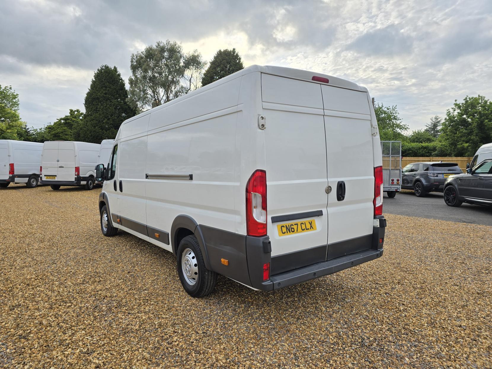 Peugeot Boxer 2.0 BlueHDi 435 Professional Panel Van 5dr Diesel Manual L4 H2 Euro 6 (130 ps)