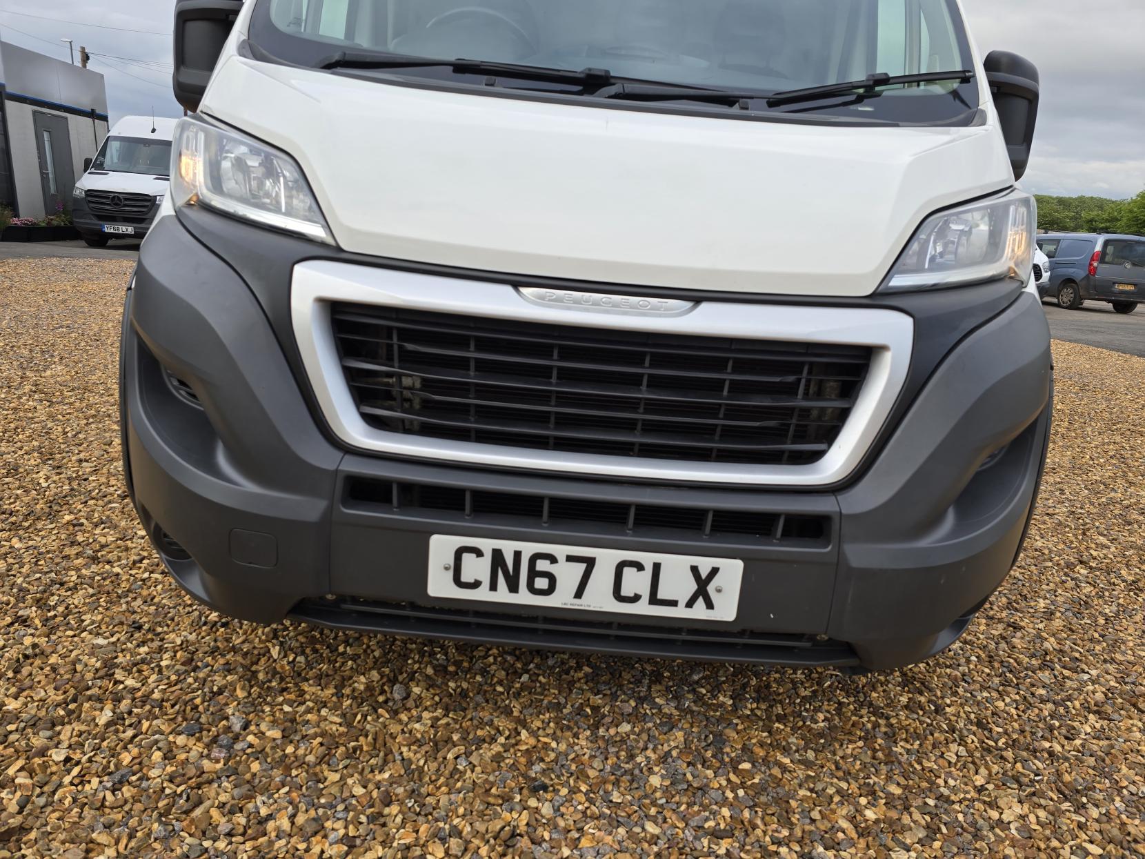 Peugeot Boxer 2.0 BlueHDi 435 Professional Panel Van 5dr Diesel Manual L4 H2 Euro 6 (130 ps)