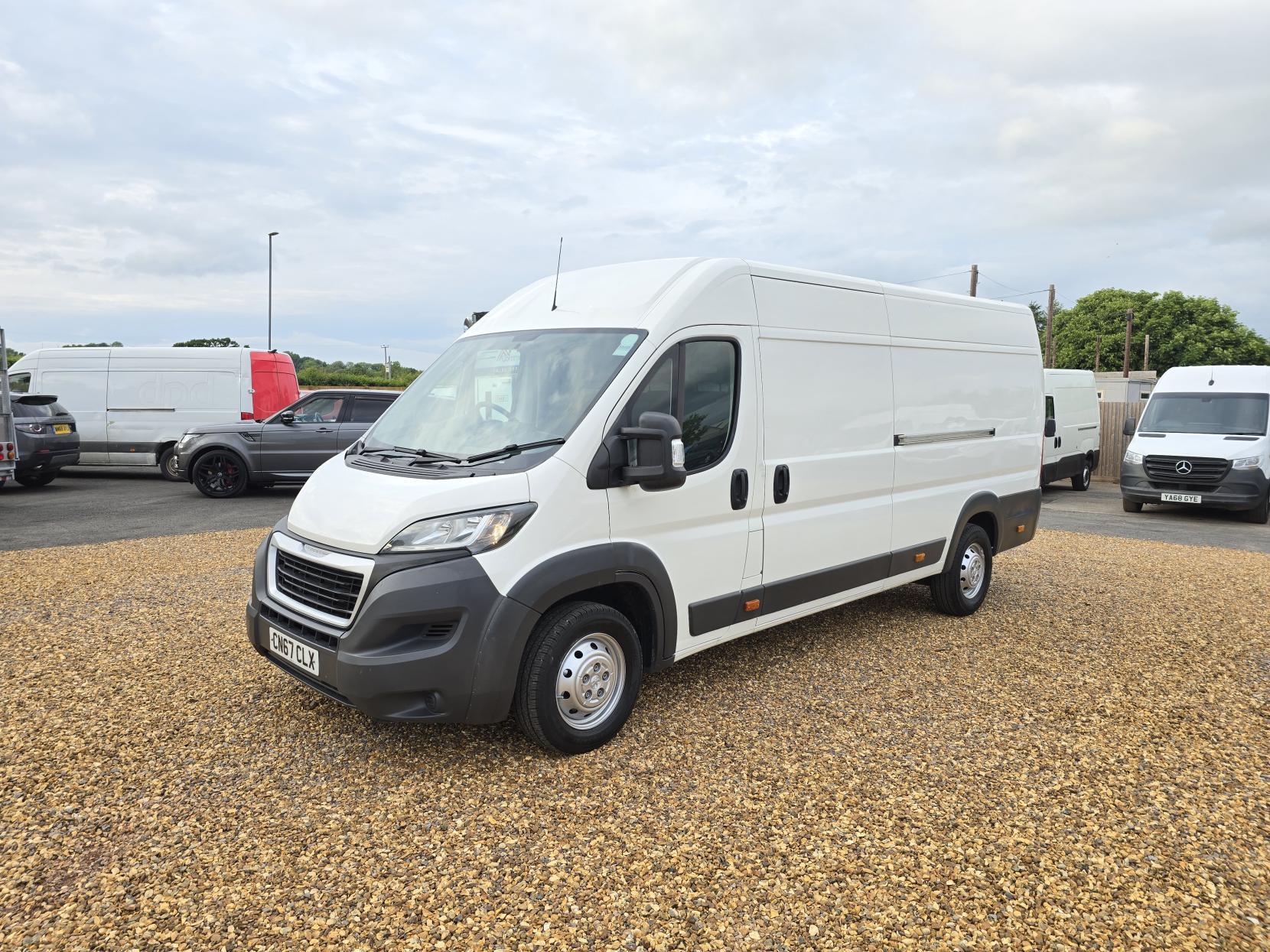 Peugeot Boxer 2.0 BlueHDi 435 Professional Panel Van 5dr Diesel Manual L4 H2 Euro 6 (130 ps)