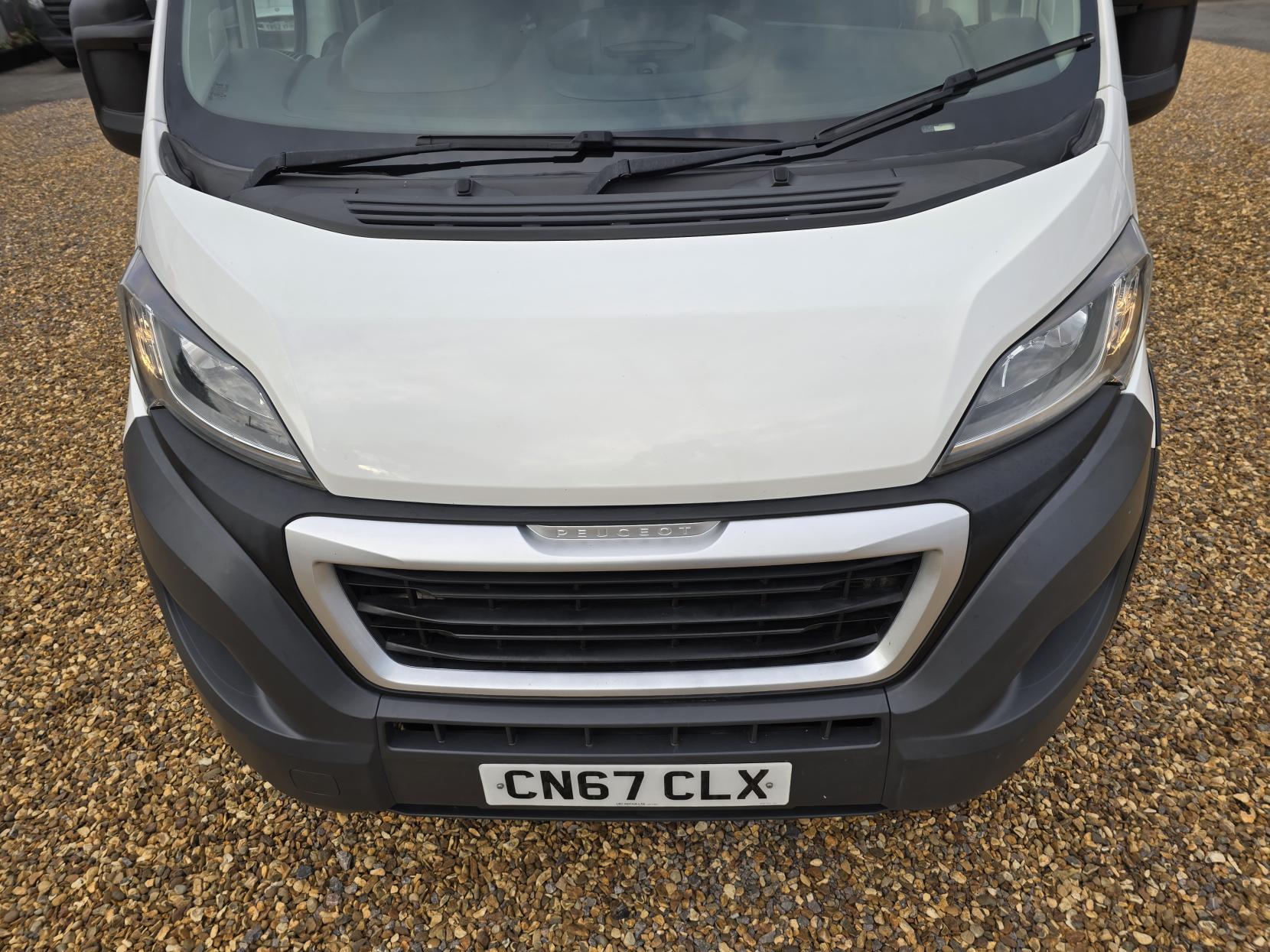 Peugeot Boxer 2.0 BlueHDi 435 Professional Panel Van 5dr Diesel Manual L4 H2 Euro 6 (130 ps)