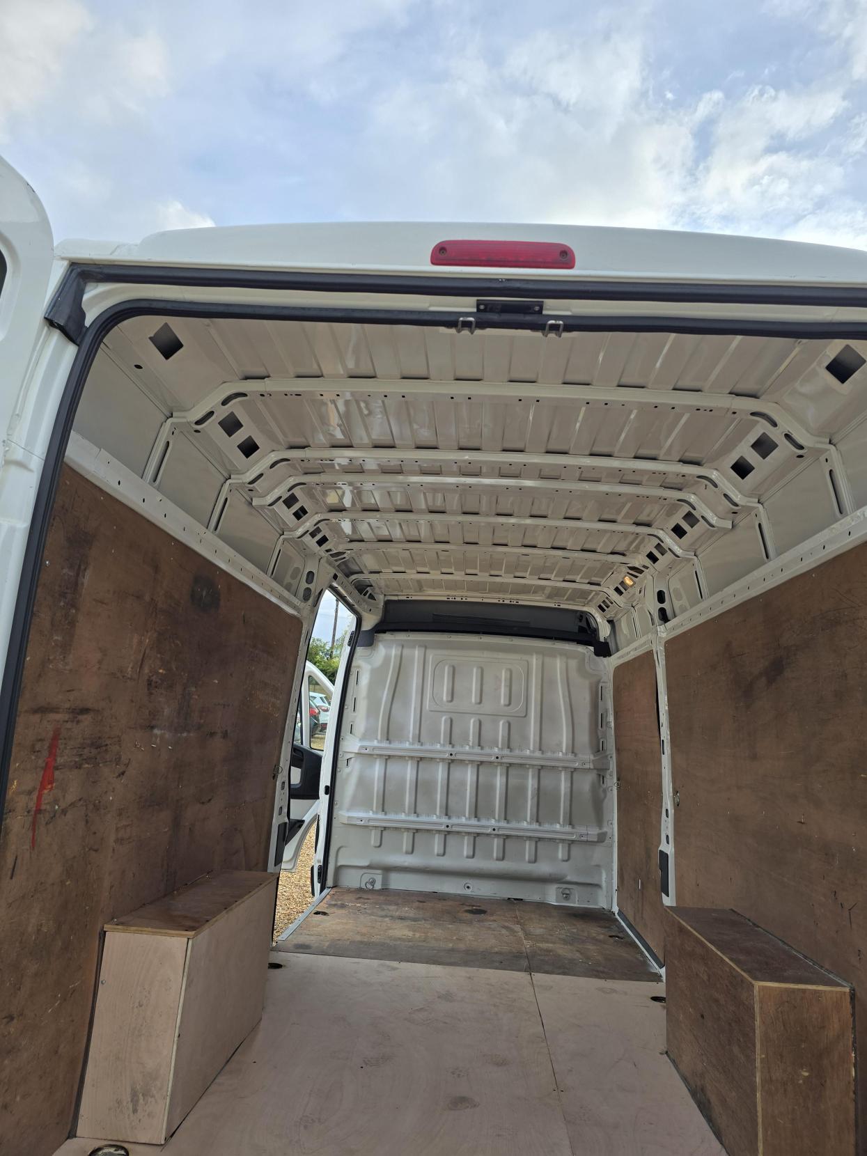 Peugeot Boxer 2.0 BlueHDi 435 Professional Panel Van 5dr Diesel Manual L4 H2 Euro 6 (130 ps)
