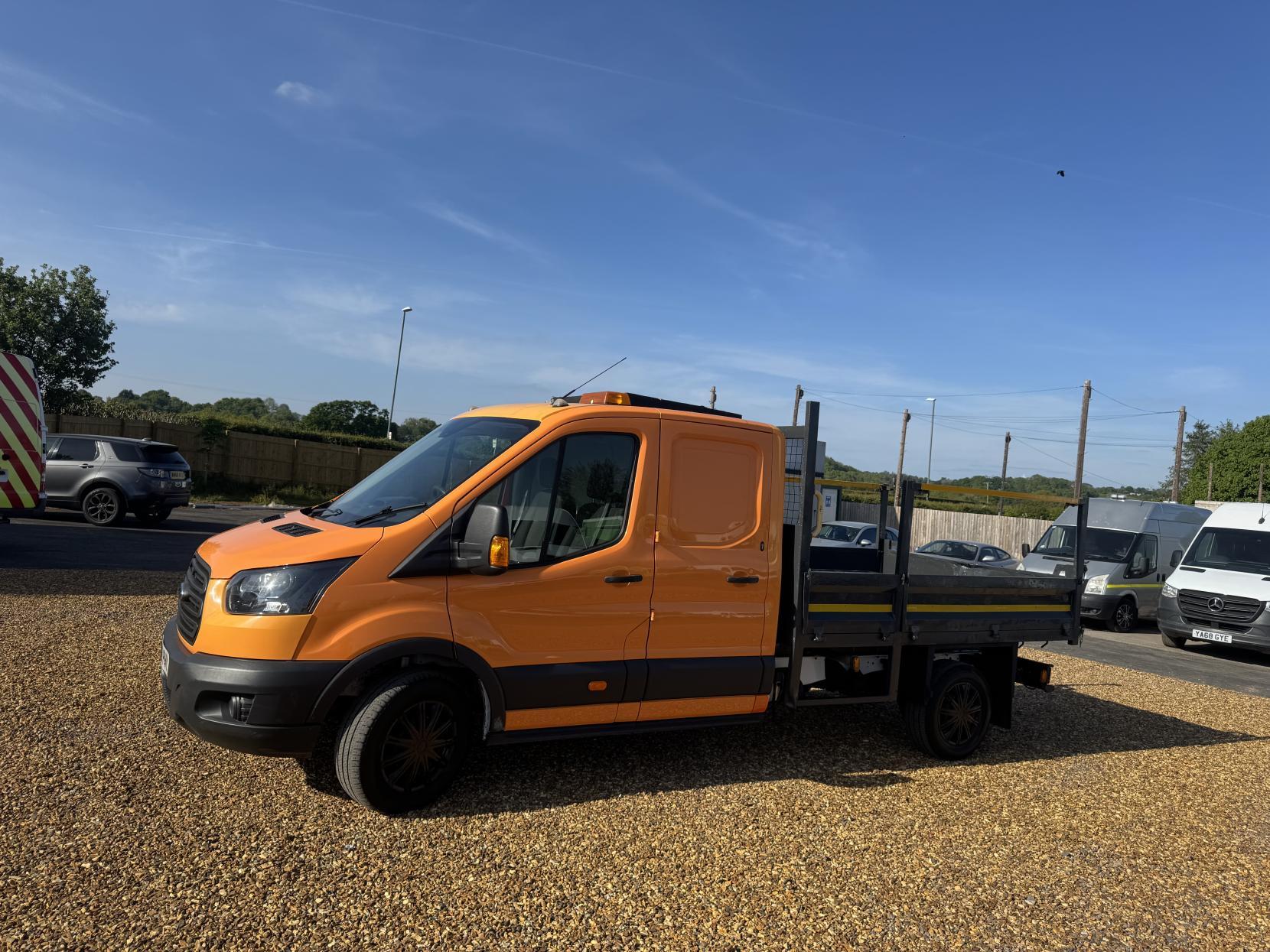 Ford Transit 2.0 350 EcoBlue Chassis Double Cab 4dr Diesel Manual RWD L3 H1 Euro 6 (DRW) (130 ps)