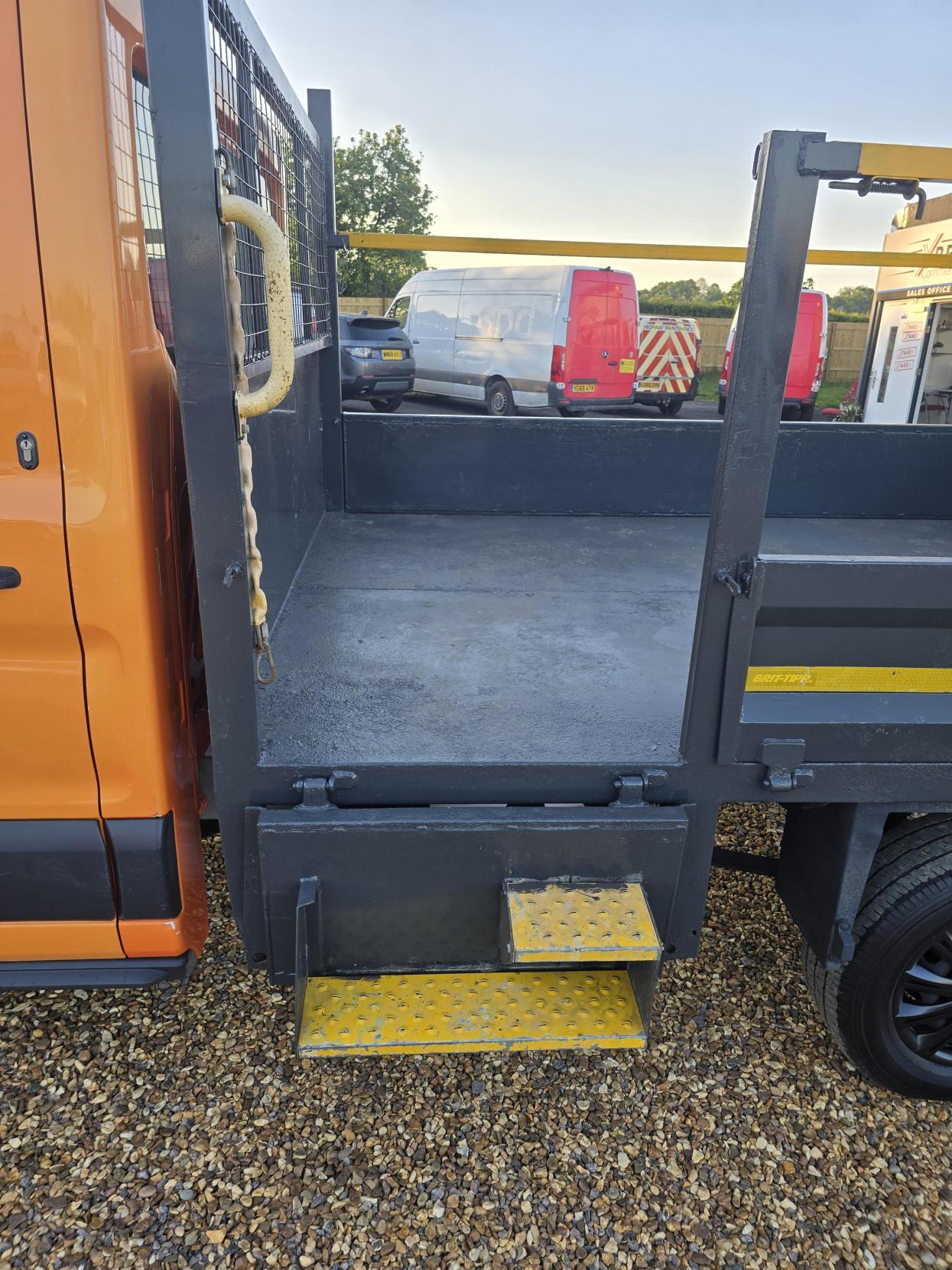 Ford Transit 2.0 350 EcoBlue Chassis Double Cab 4dr Diesel Manual RWD L3 H1 Euro 6 (DRW) (130 ps)