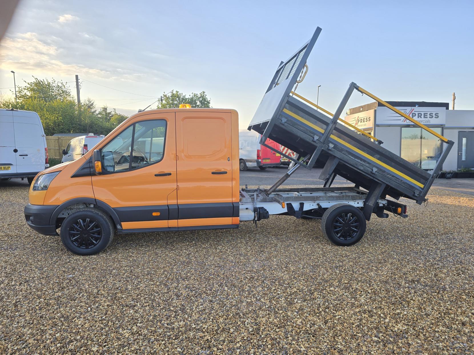 Ford Transit 2.0 350 EcoBlue Chassis Double Cab 4dr Diesel Manual RWD L3 H1 Euro 6 (DRW) (130 ps)