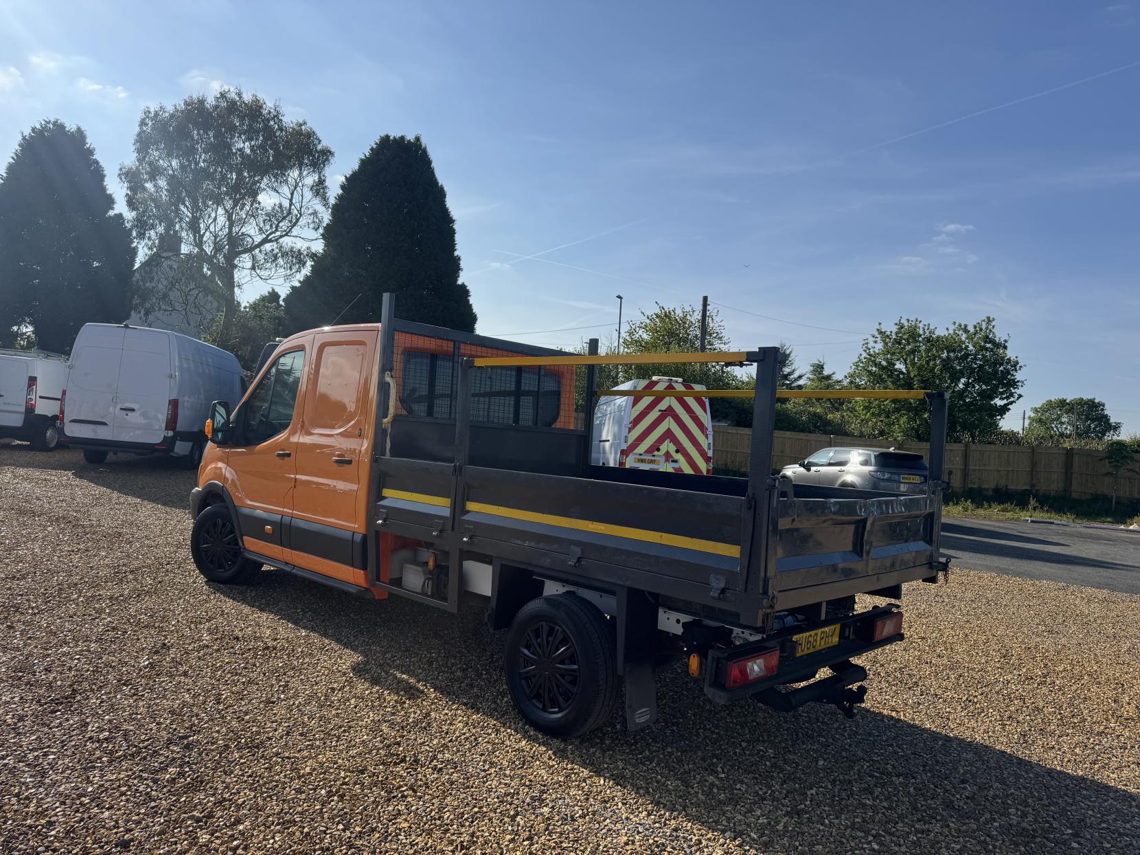 Ford Transit 2.0 350 EcoBlue Chassis Double Cab 4dr Diesel Manual RWD L3 H1 Euro 6 (DRW) (130 ps)