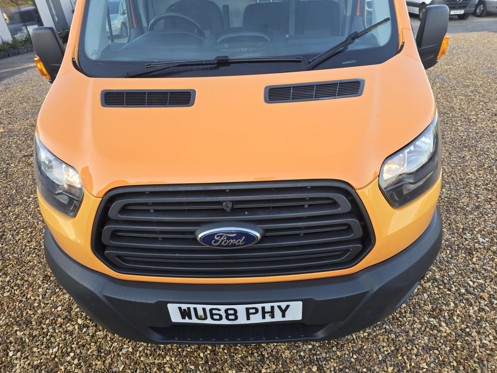 Ford Transit 2.0 350 EcoBlue Chassis Double Cab 4dr Diesel Manual RWD L3 H1 Euro 6 (DRW) (130 ps)