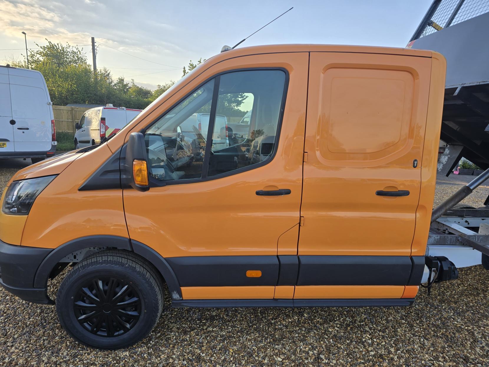 Ford Transit 2.0 350 EcoBlue Chassis Double Cab 4dr Diesel Manual RWD L3 H1 Euro 6 (DRW) (130 ps)