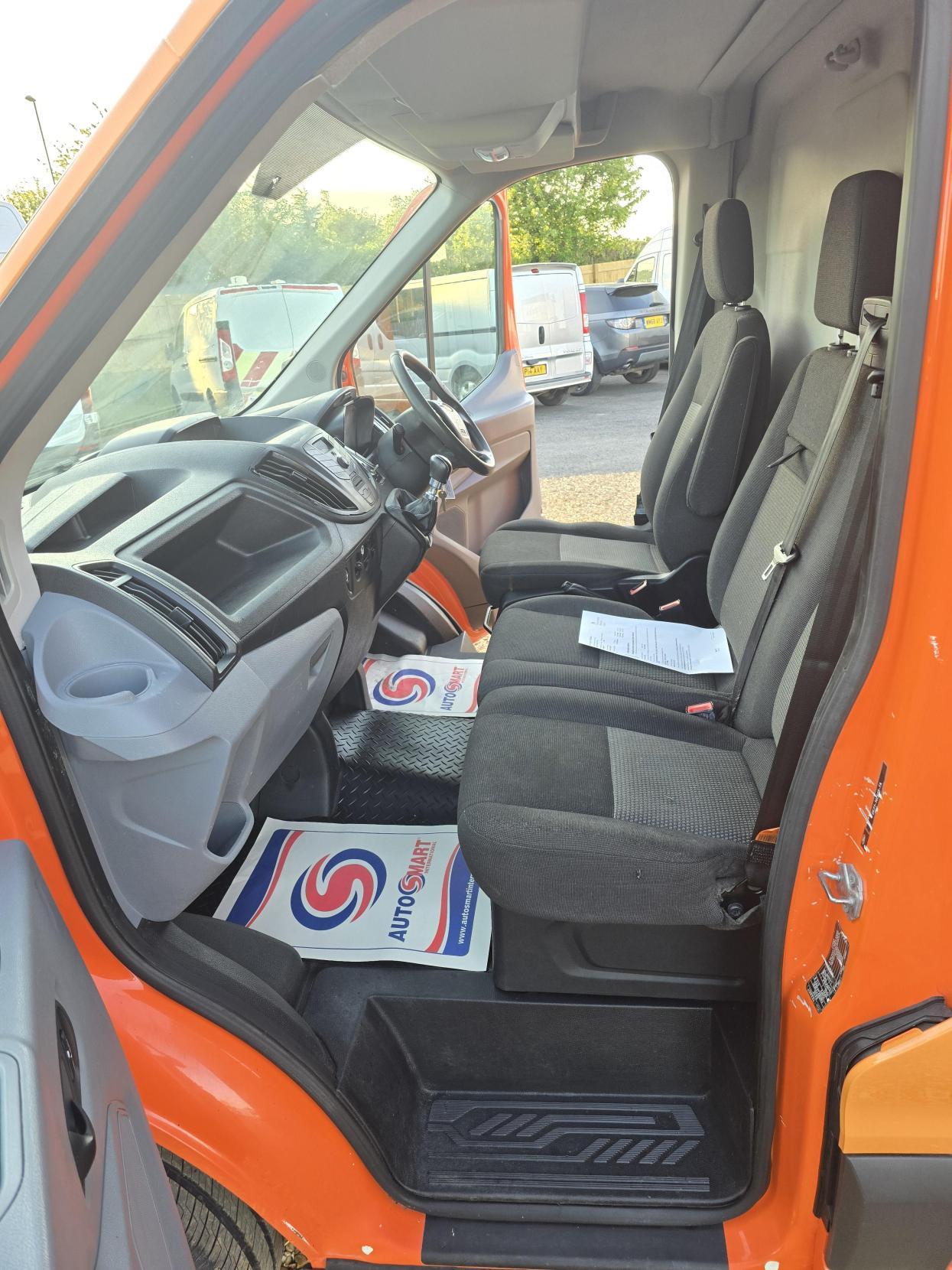 Ford Transit 2.0 350 EcoBlue Chassis Double Cab 4dr Diesel Manual RWD L3 H1 Euro 6 (DRW) (130 ps)