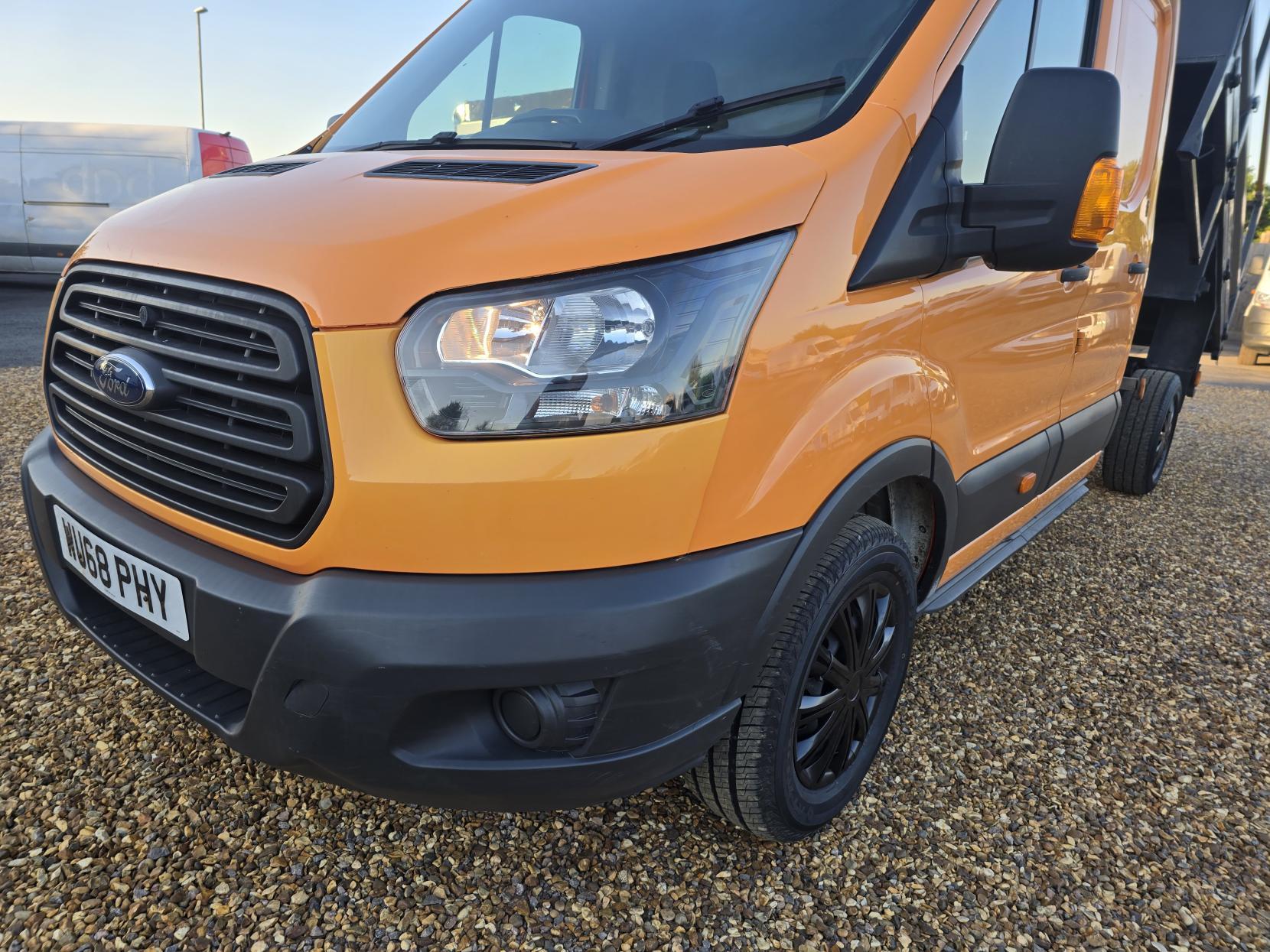 Ford Transit 2.0 350 EcoBlue Chassis Double Cab 4dr Diesel Manual RWD L3 H1 Euro 6 (DRW) (130 ps)