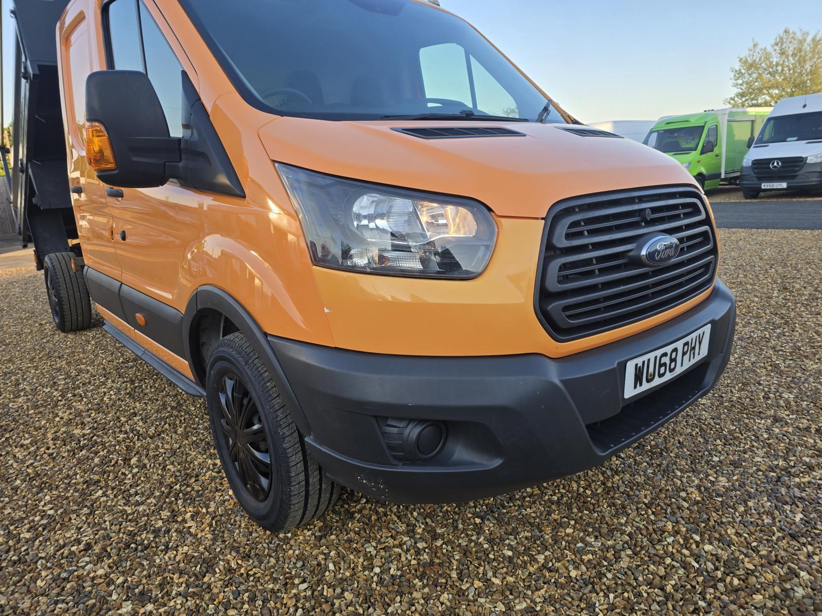 Ford Transit 2.0 350 EcoBlue Chassis Double Cab 4dr Diesel Manual RWD L3 H1 Euro 6 (DRW) (130 ps)