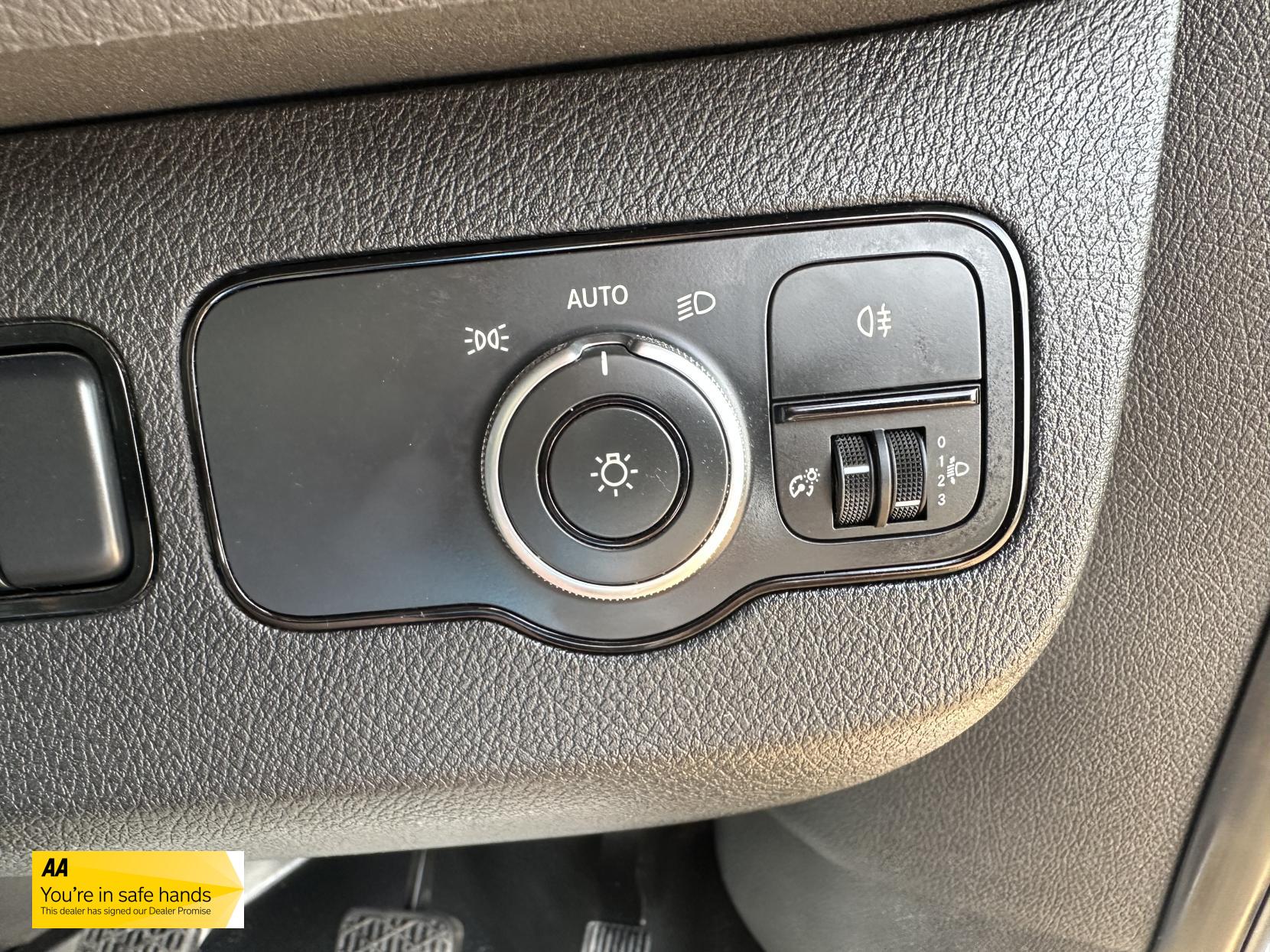 Mercedes-Benz Sprinter 2.1 311 CDI Panel Van 5dr Diesel Manual RWD L3 H2 Euro 6 (114 ps)