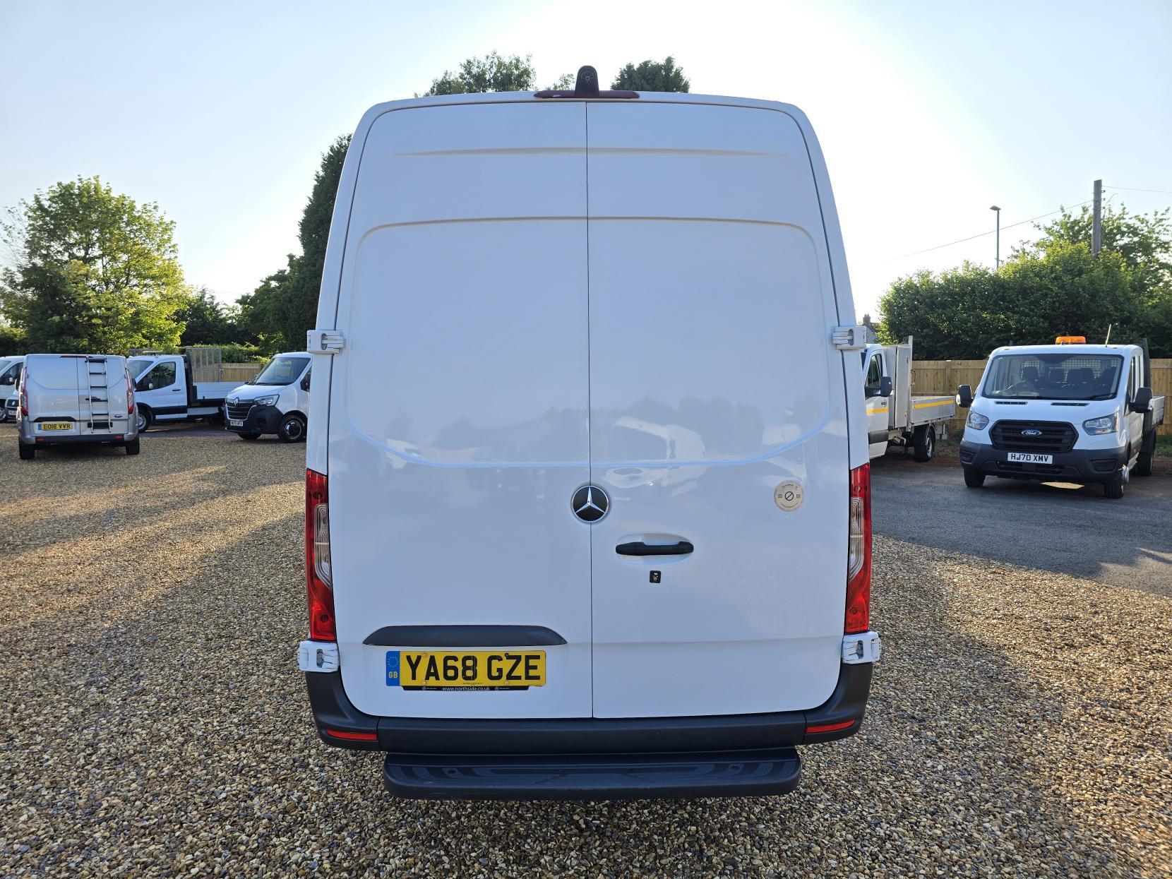 Mercedes-Benz Sprinter 2.1 311 CDI Panel Van 5dr Diesel Manual RWD L3 H2 Euro 6 (114 ps)