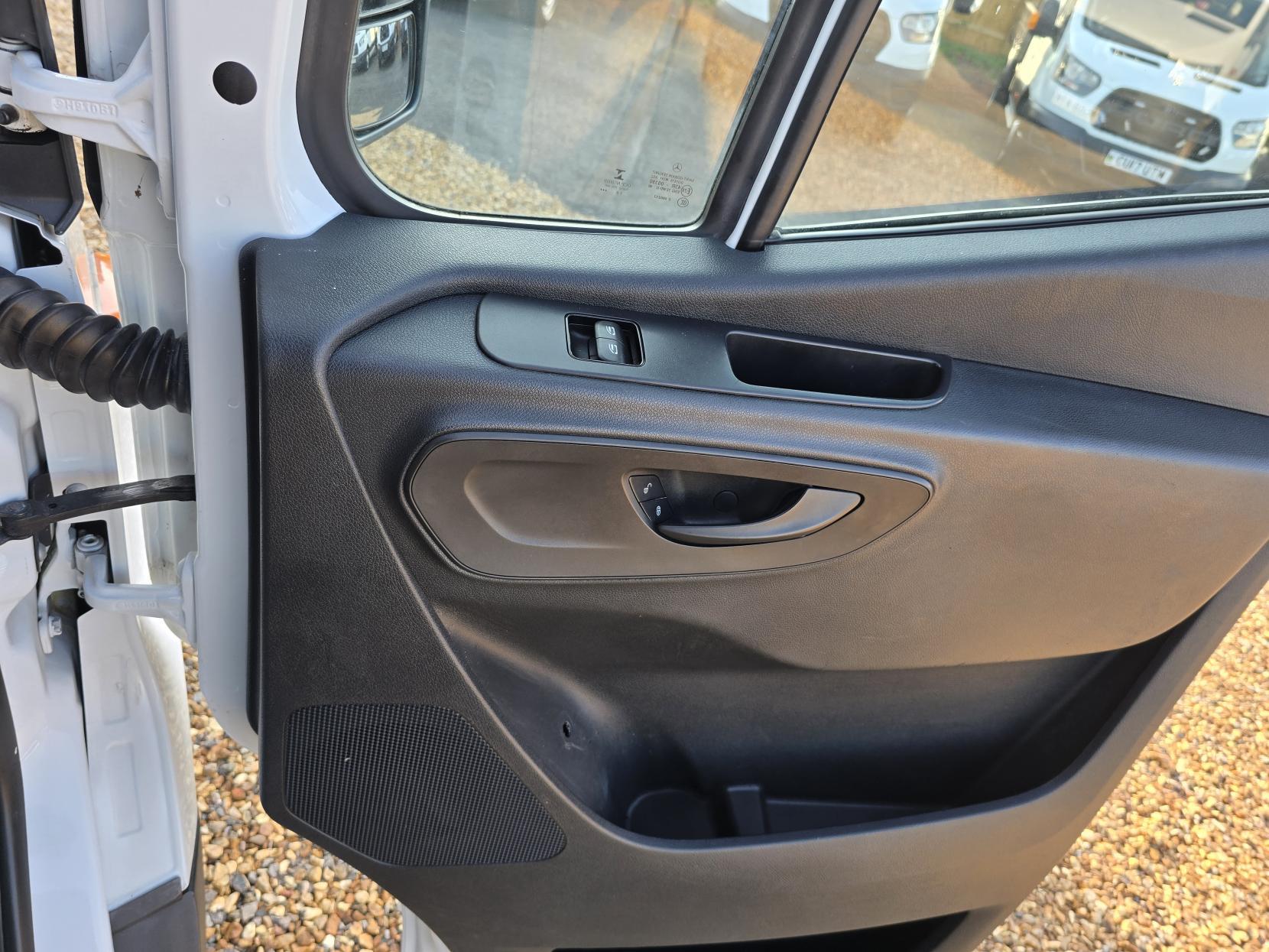 Mercedes-Benz Sprinter 2.1 311 CDI Panel Van 5dr Diesel Manual RWD L3 H2 Euro 6 (114 ps)
