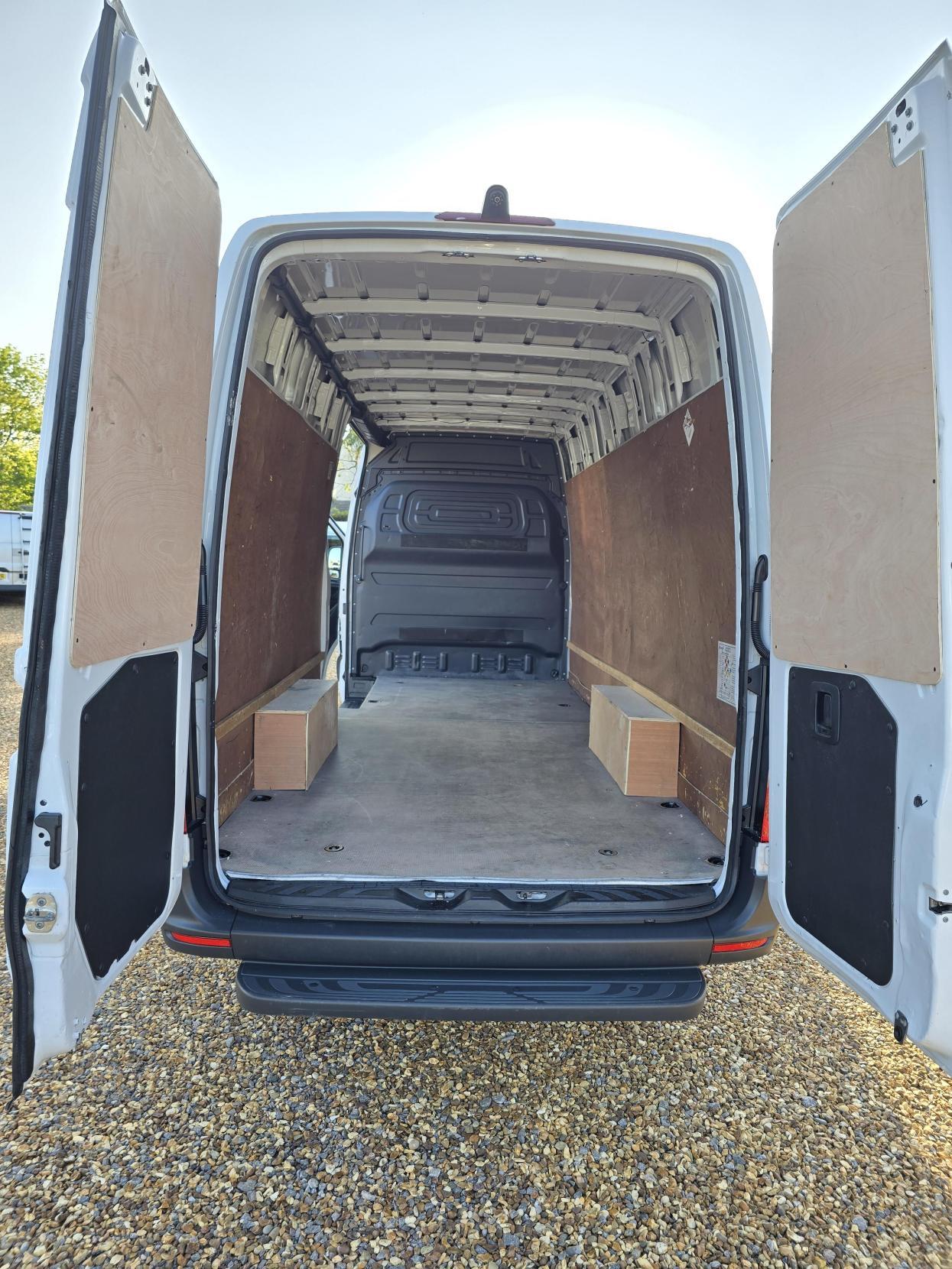 Mercedes-Benz Sprinter 2.1 311 CDI Panel Van 5dr Diesel Manual RWD L3 H2 Euro 6 (114 ps)