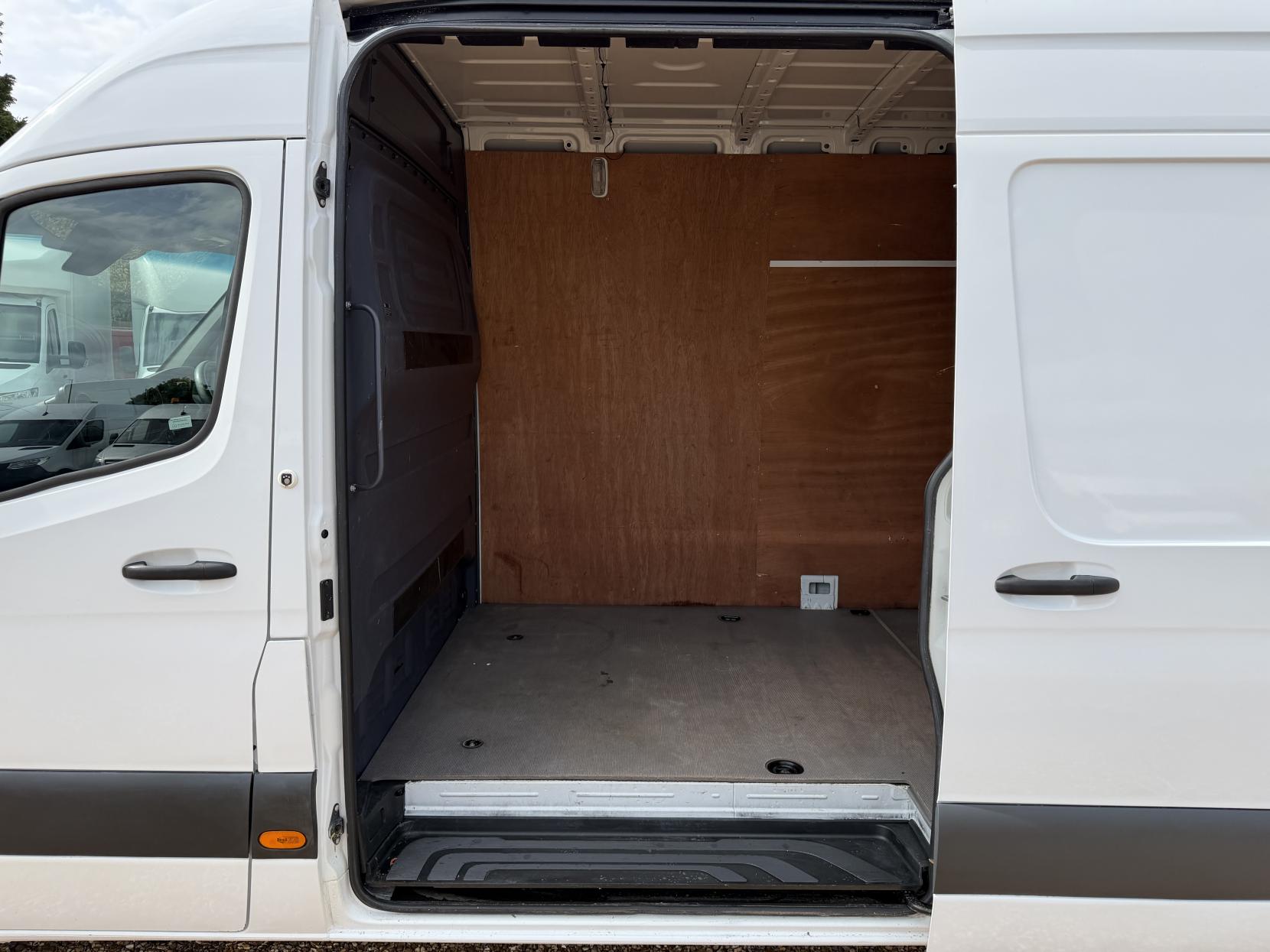 2020 Mercedes-Benz Sprinter 2.1 314 CDI Panel Van 5dr Diesel Manual RWD L3 H2 Euro 6 (143 ps) - Thumbnail 19