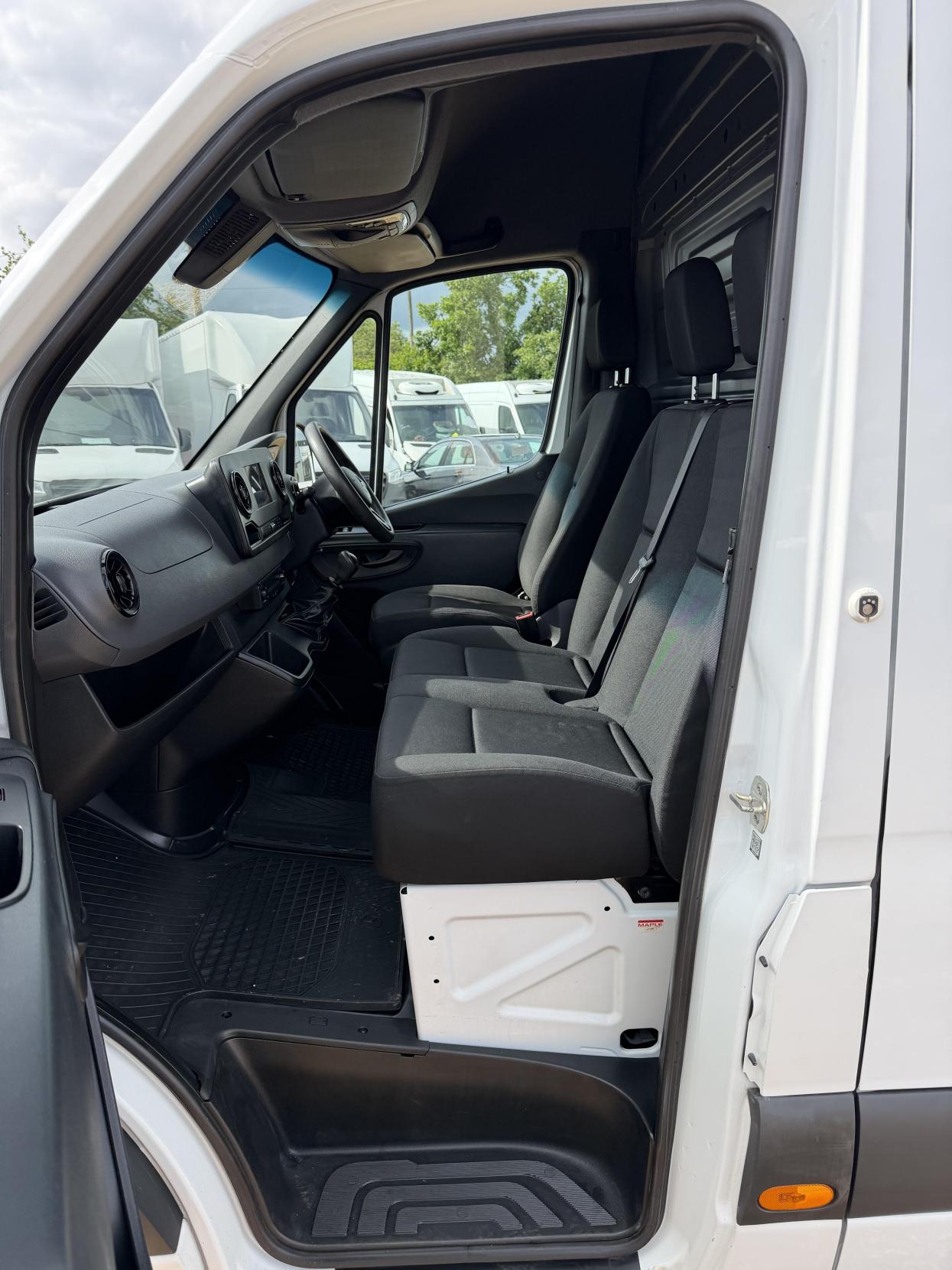 2020 Mercedes-Benz Sprinter 2.1 314 CDI Panel Van 5dr Diesel Manual RWD L3 H2 Euro 6 (143 ps) - Thumbnail 15