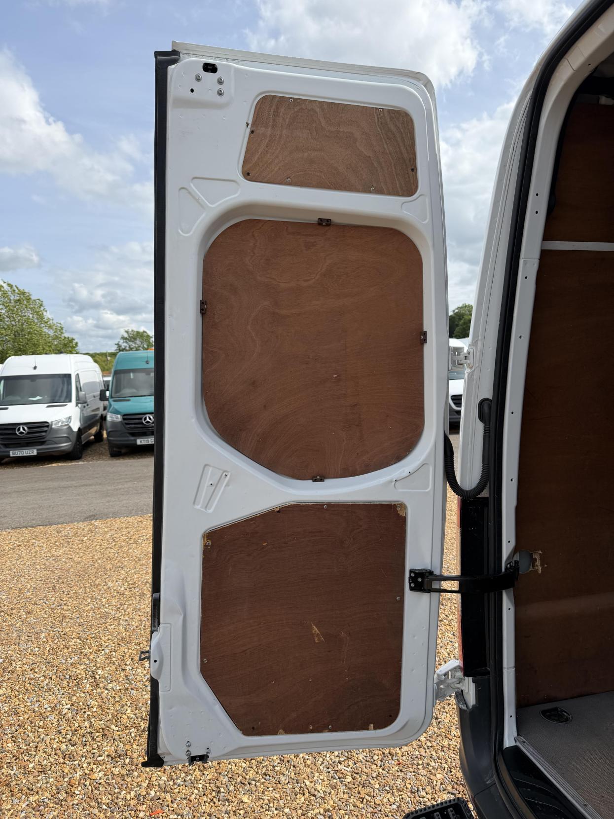 2020 Mercedes-Benz Sprinter 2.1 314 CDI Panel Van 5dr Diesel Manual RWD L3 H2 Euro 6 (143 ps) - Thumbnail 24