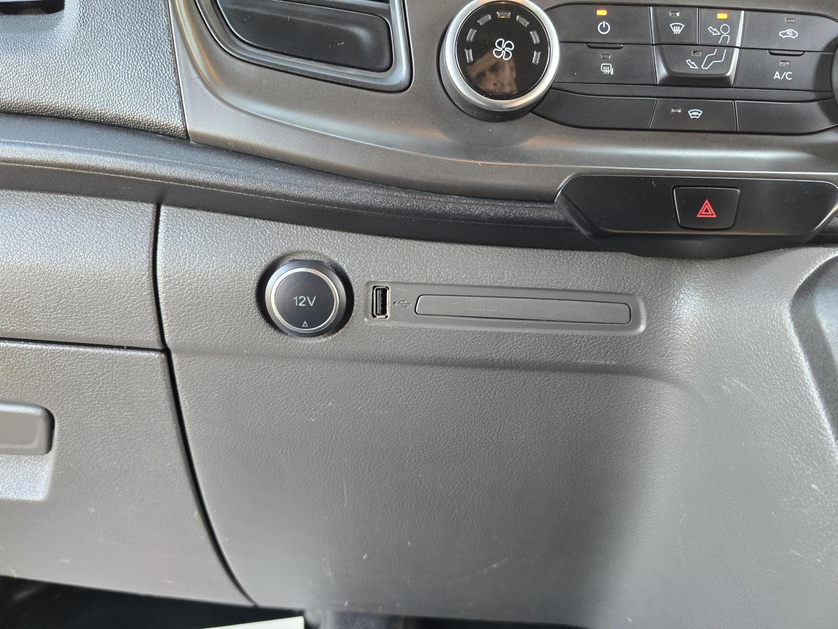 Ford Transit Custom 2.0 340 EcoBlue Trend Panel Van 5dr Diesel Auto L1 H2 Euro 6 (s/s) (130 ps)