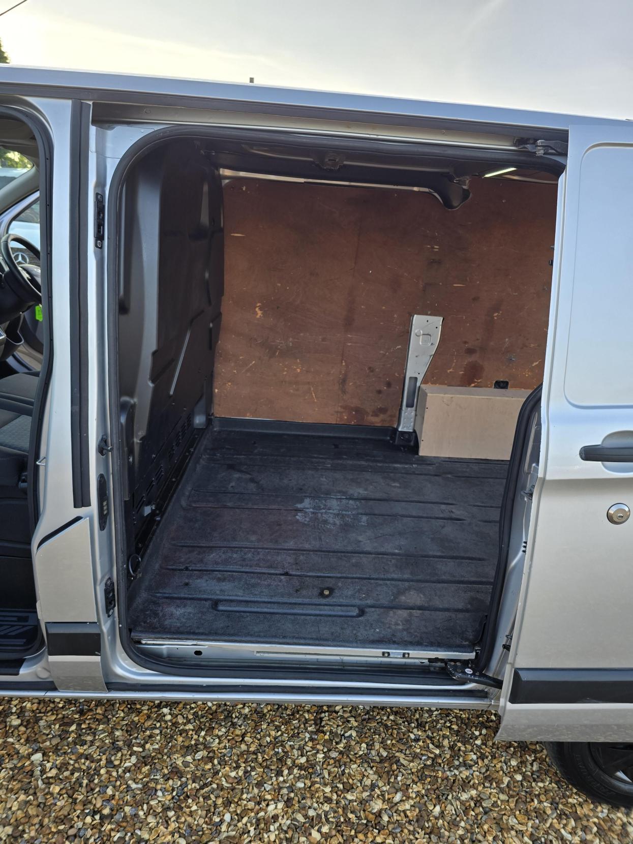 Ford Transit Custom 2.0 340 EcoBlue Trend Panel Van 5dr Diesel Auto L1 H2 Euro 6 (s/s) (130 ps)