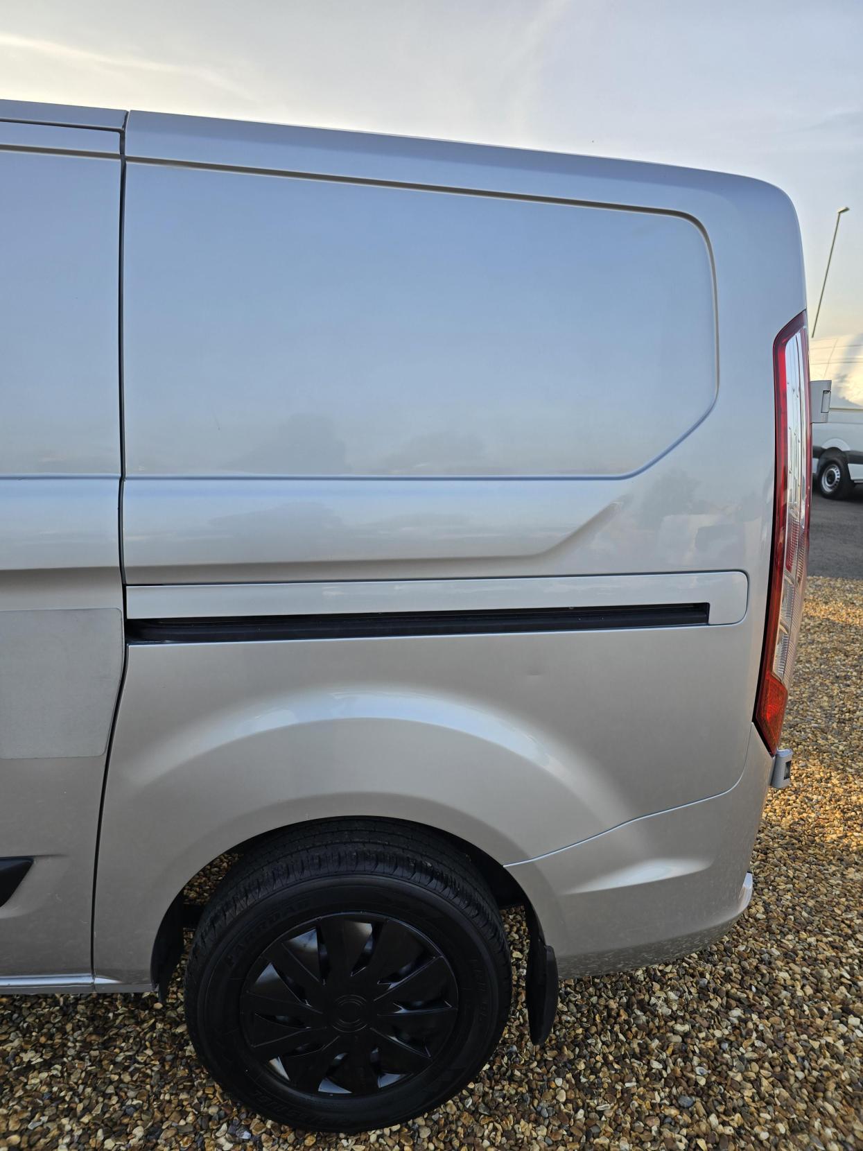 Ford Transit Custom 2.0 340 EcoBlue Trend Panel Van 5dr Diesel Auto L1 H2 Euro 6 (s/s) (130 ps)