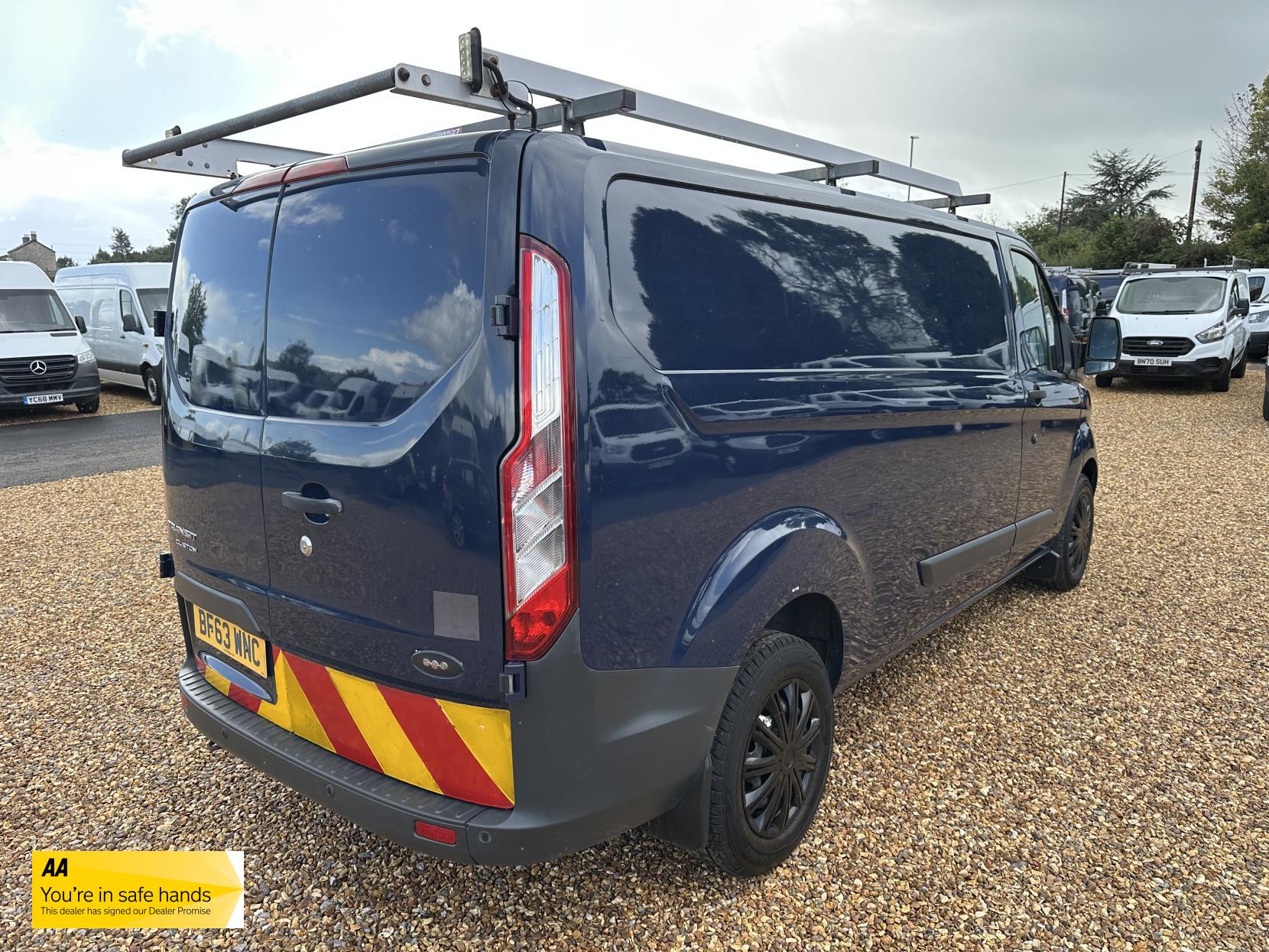 Ford Transit Custom 2.2 TDCi 330 Trend Panel Van 5dr Diesel Manual L2 H1 (197 g/km, 123 bhp)