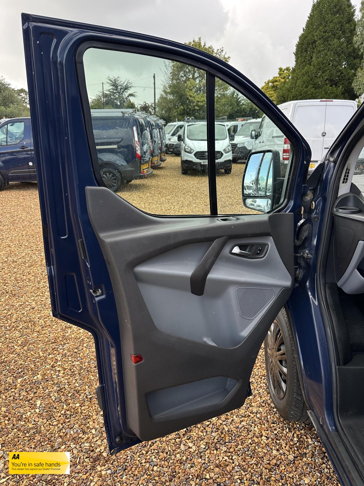 Ford Transit Custom 2.2 TDCi 330 Trend Panel Van 5dr Diesel Manual L2 H1 (197 g/km, 123 bhp)