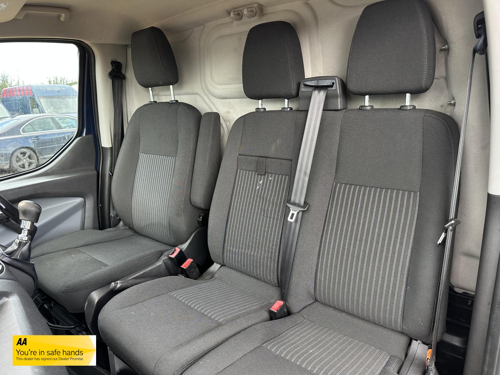 Ford Transit Custom 2.2 TDCi 330 Trend Panel Van 5dr Diesel Manual L2 H1 (197 g/km, 123 bhp)