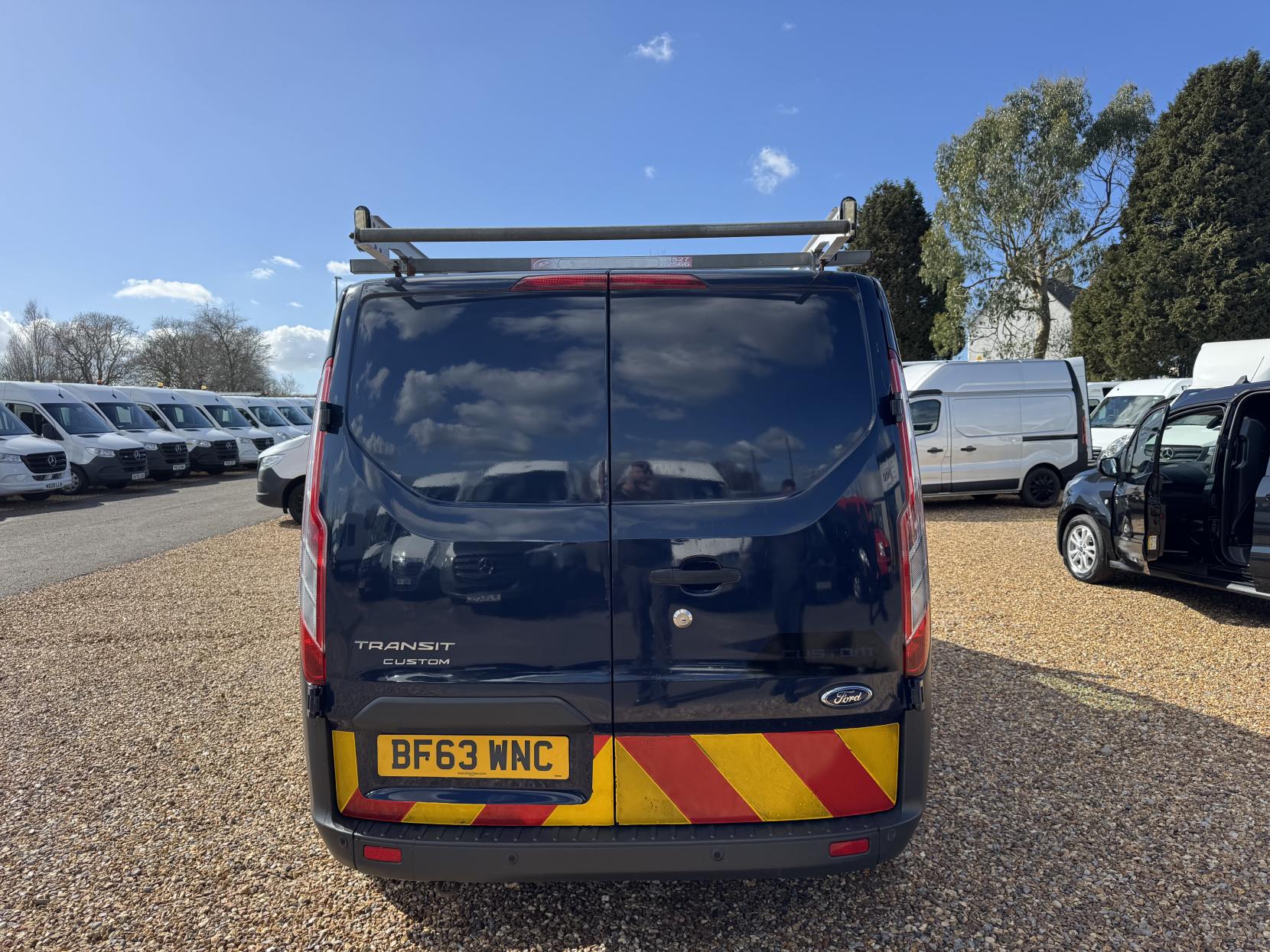 Ford Transit Custom 2.2 TDCi 330 Trend Panel Van 5dr Diesel Manual L2 H1 (197 g/km, 123 bhp)